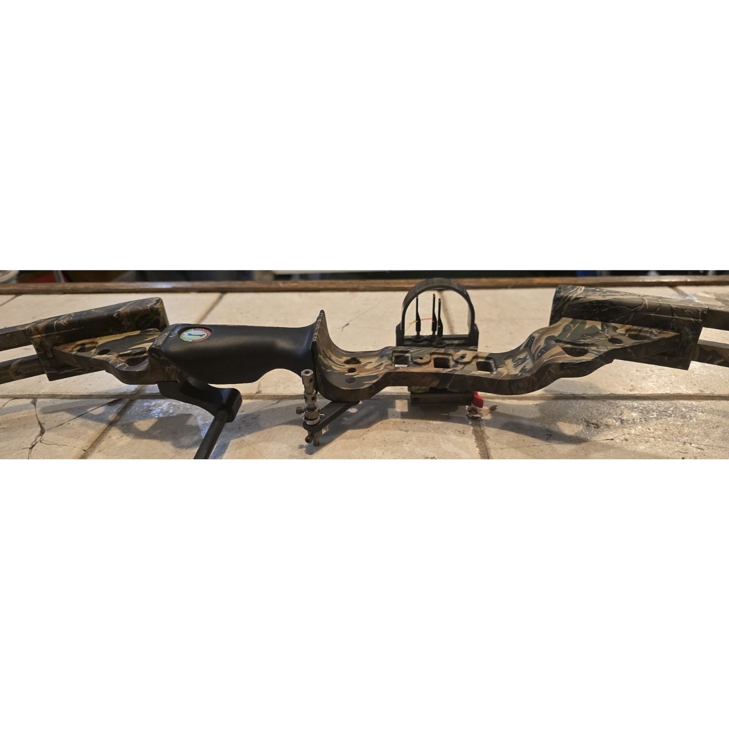 Vintage Golden Eagle Compound Bow Falcon Draw Weight 50-70lbs with Case