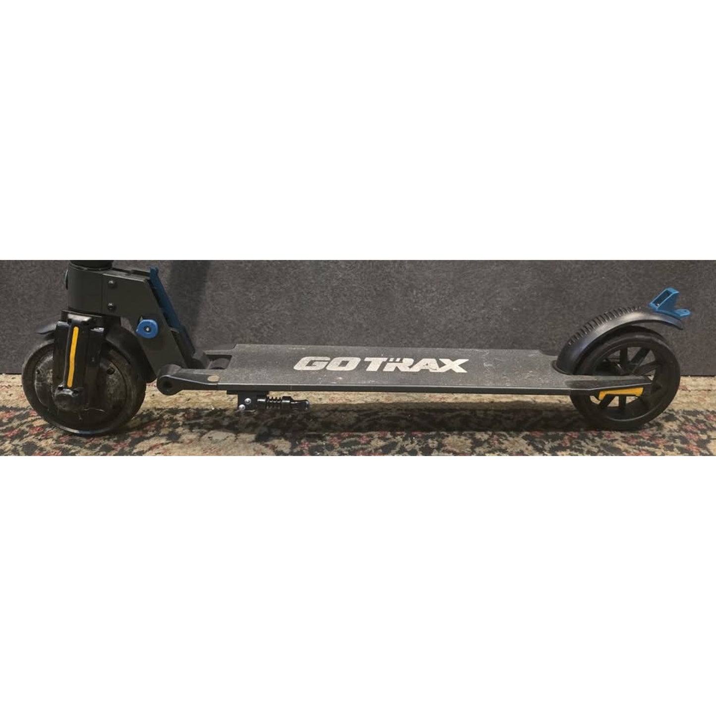 Gotrax G2 Plus Electric Kick Scooter / 200W / 12 MPH / 7-Mile /