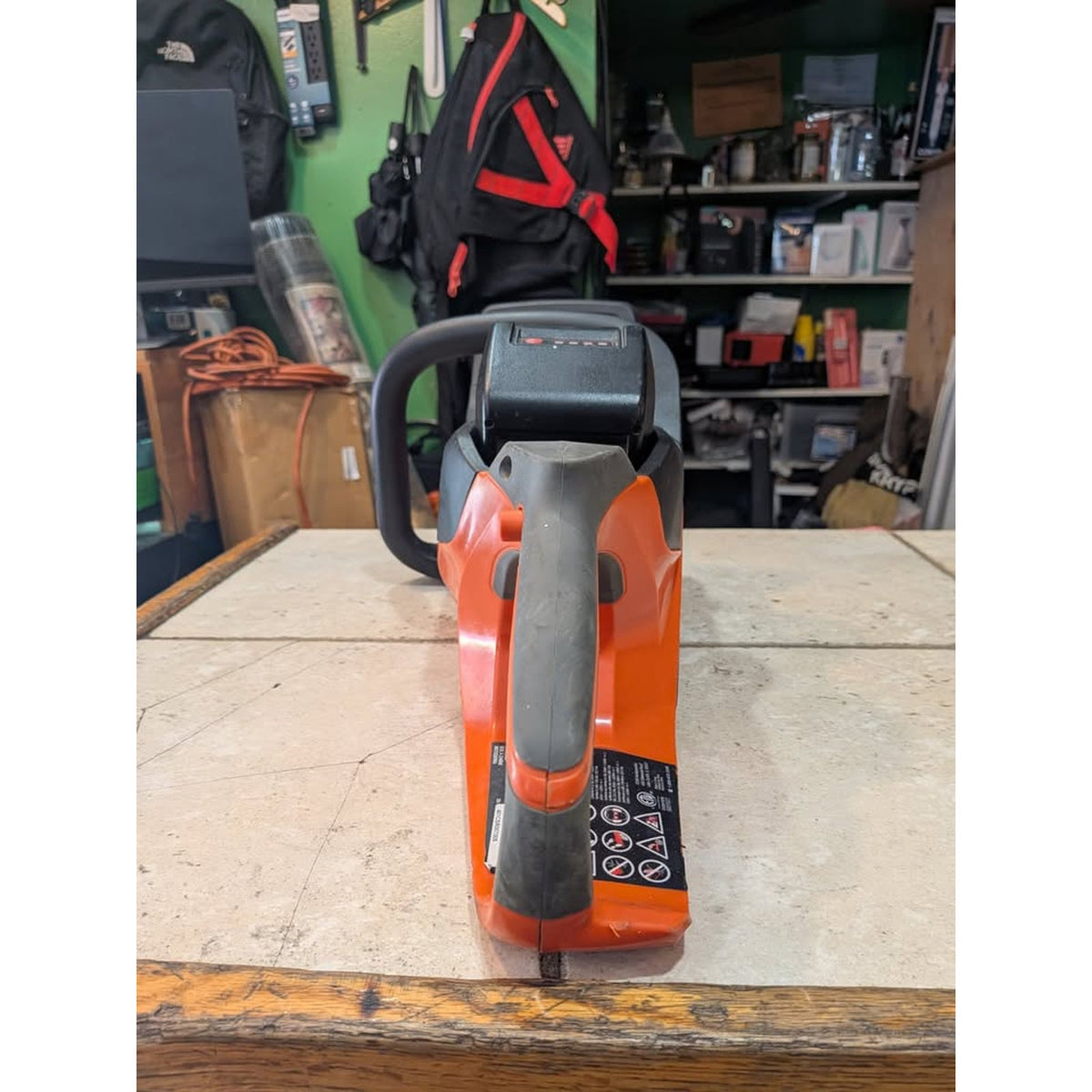 ECHO DCS-5000 56V Brushless 18" Cordless Chainsaw w/ 5.0Ah Battery & Charger