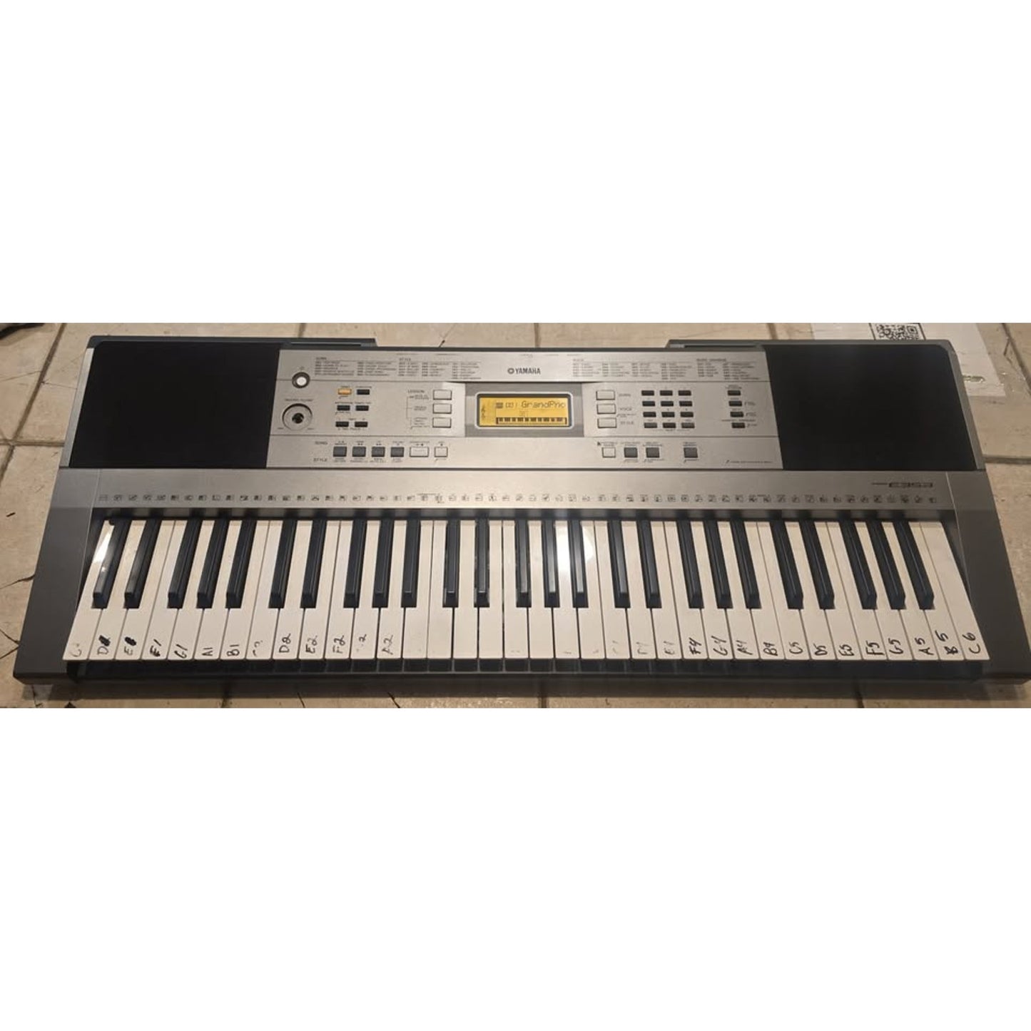 Yamaha 61-Key Portable Electric Keyboard / PSR E353 /