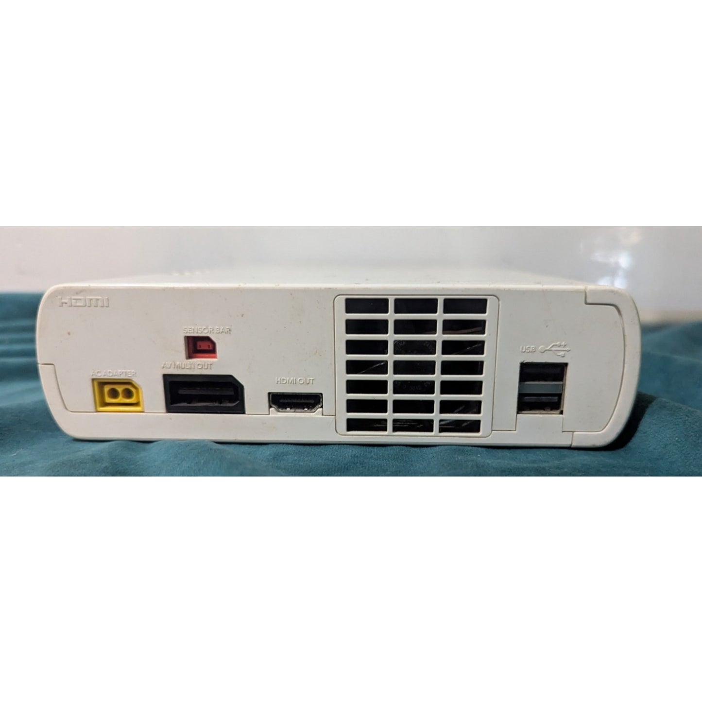 Nintendo Wii U WUP-001 8GB White CONSOLE ONLY!