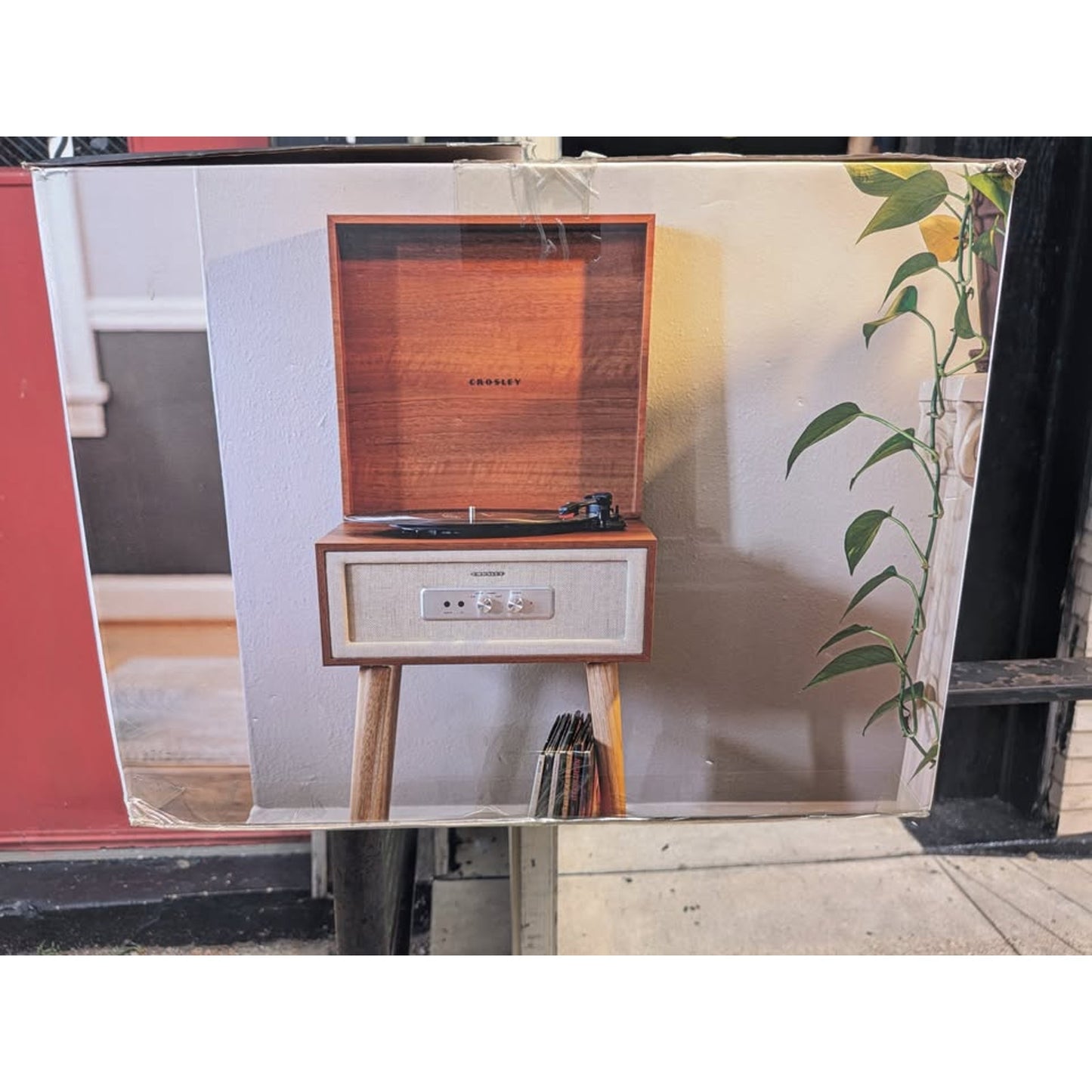 Crosley Rohe 3-Speed Bluetooth In/Out Vinyl Record Player Turntable
