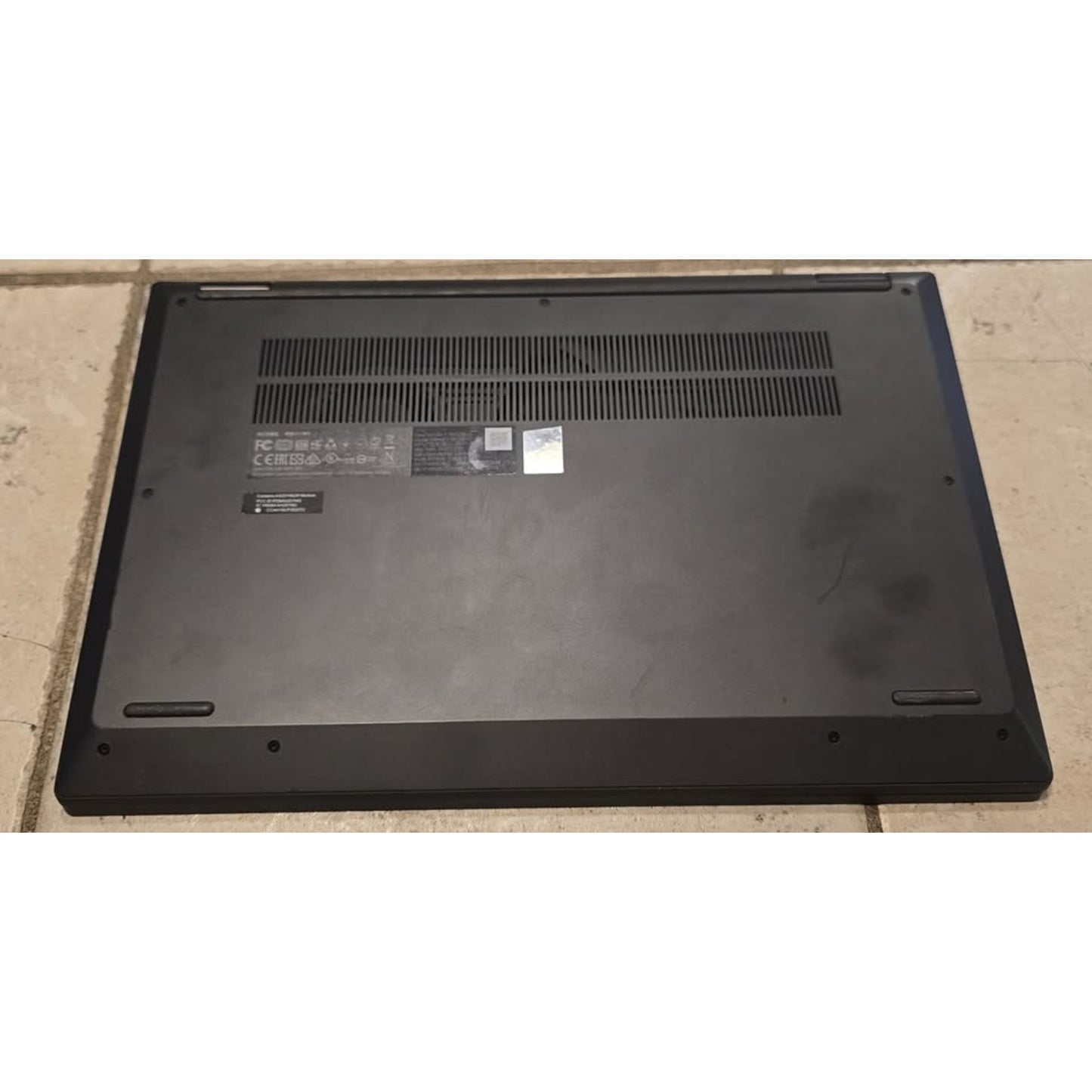 Lenovo Ideapad Flex 5 Laptop / Intel Core I5-1135G7 / 256SSD / 8GB Ram / (CRACKED)