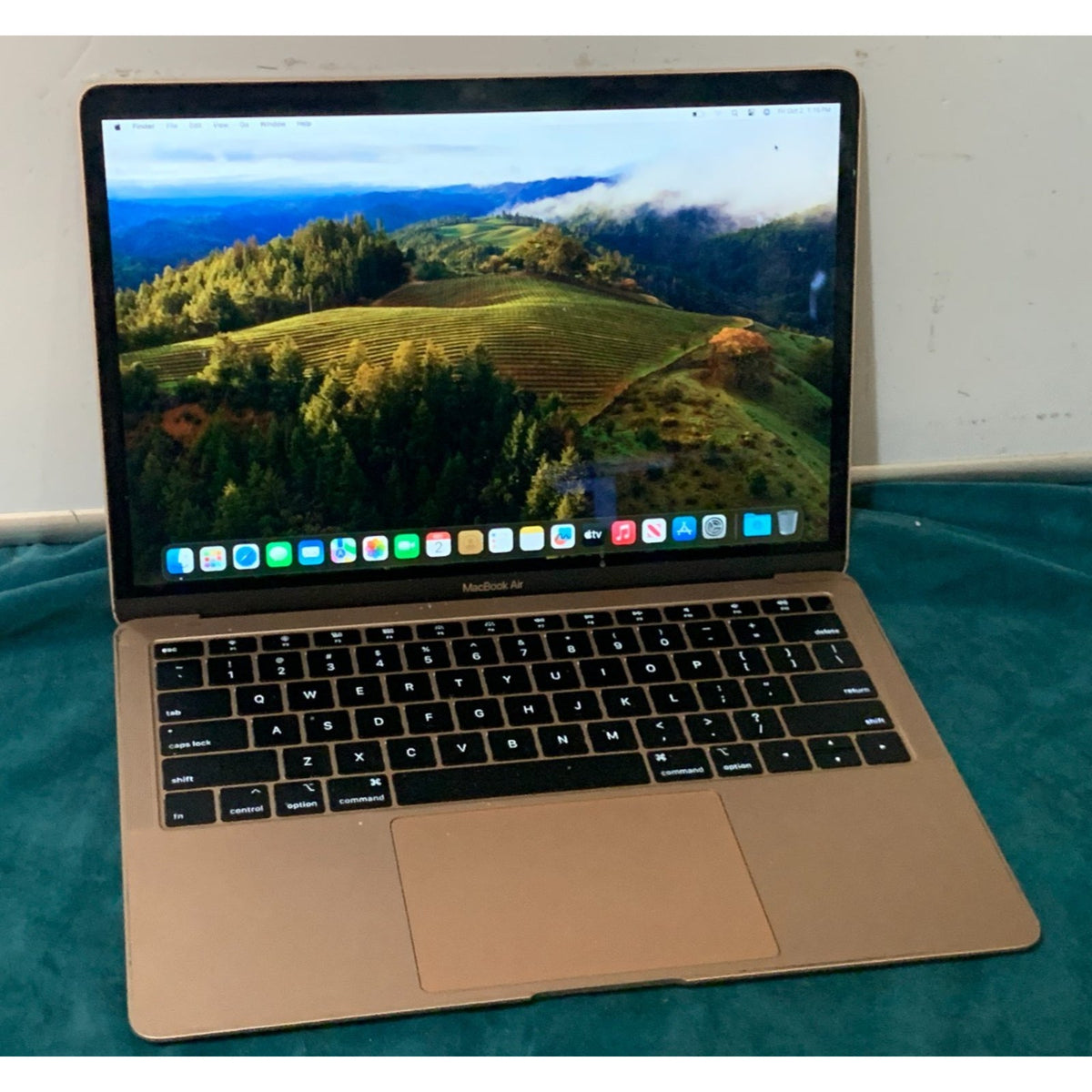 Apple MacBook Air 13"2019 A1932 i5-8210Y 1.6GHz 128GB SSD 8GB DDR3