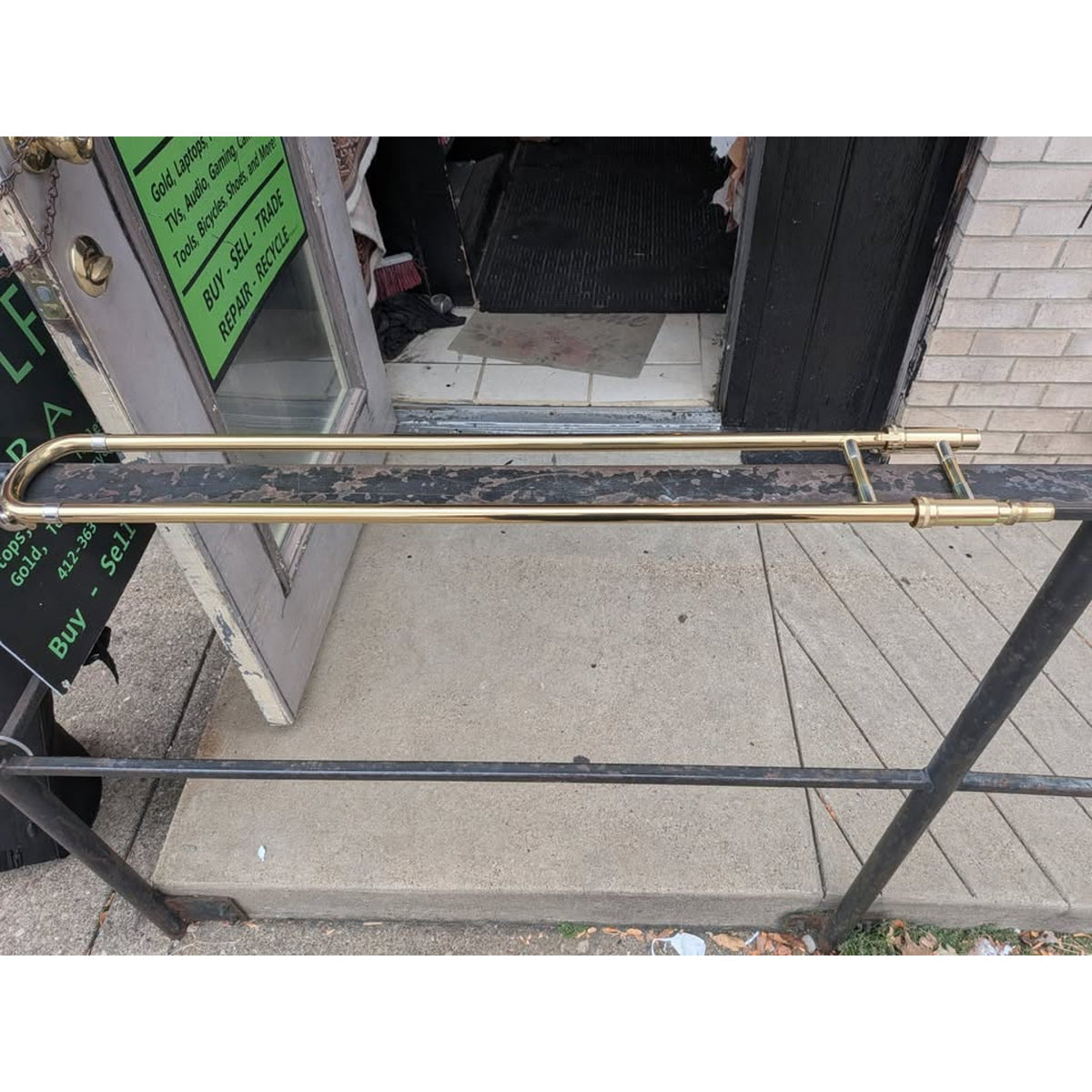 Glory GTD-2 B Flat Brass Trombone / Case/