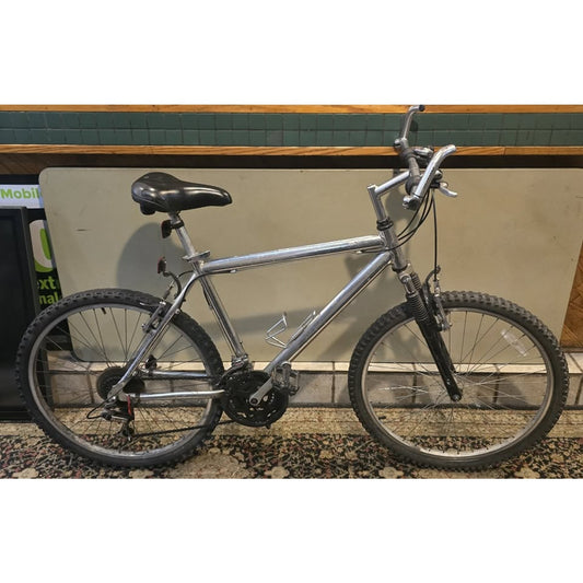 Pacific 263306 Mountain Bike / 26" Wheels / 18.5" M Frame / 21-Speed /