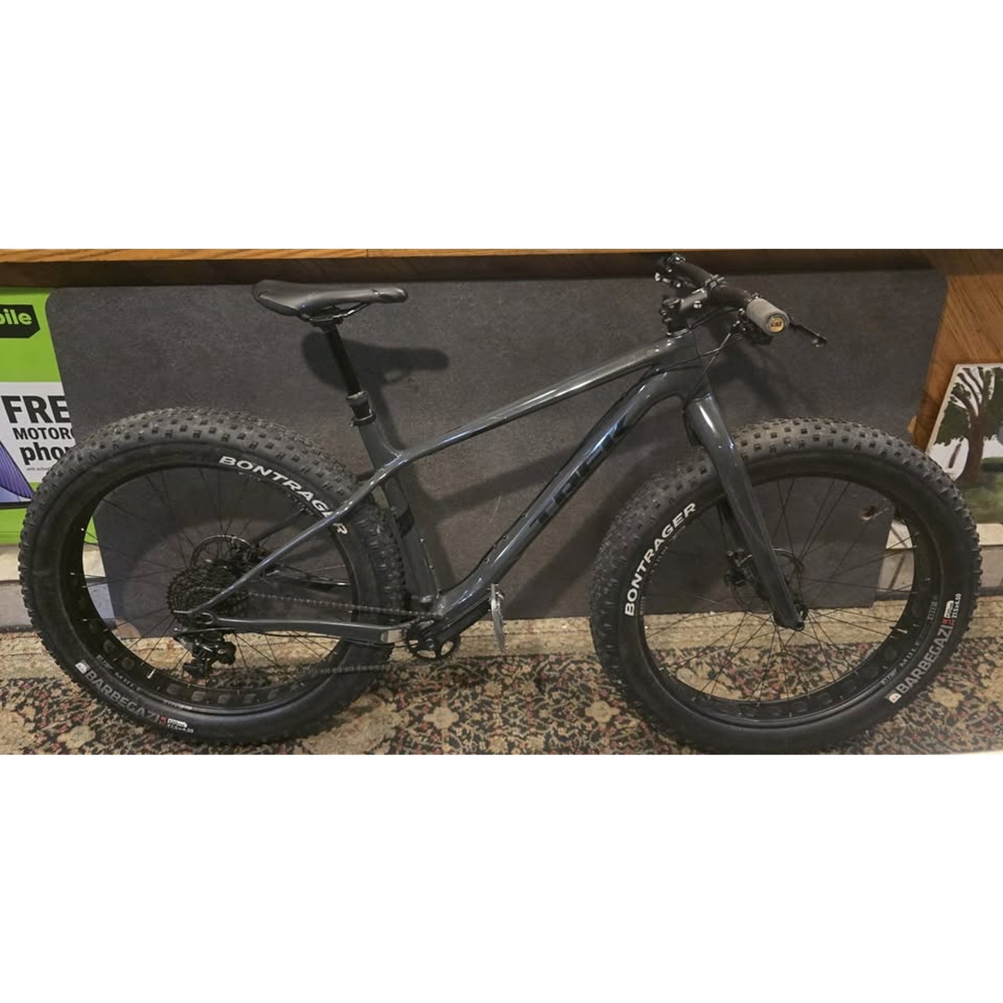 Trek Farley 9.6 L Ch 2018 Fat Bike / 27.5" x 4.5" Wheels / 18.5" Frame / 11-Speed
