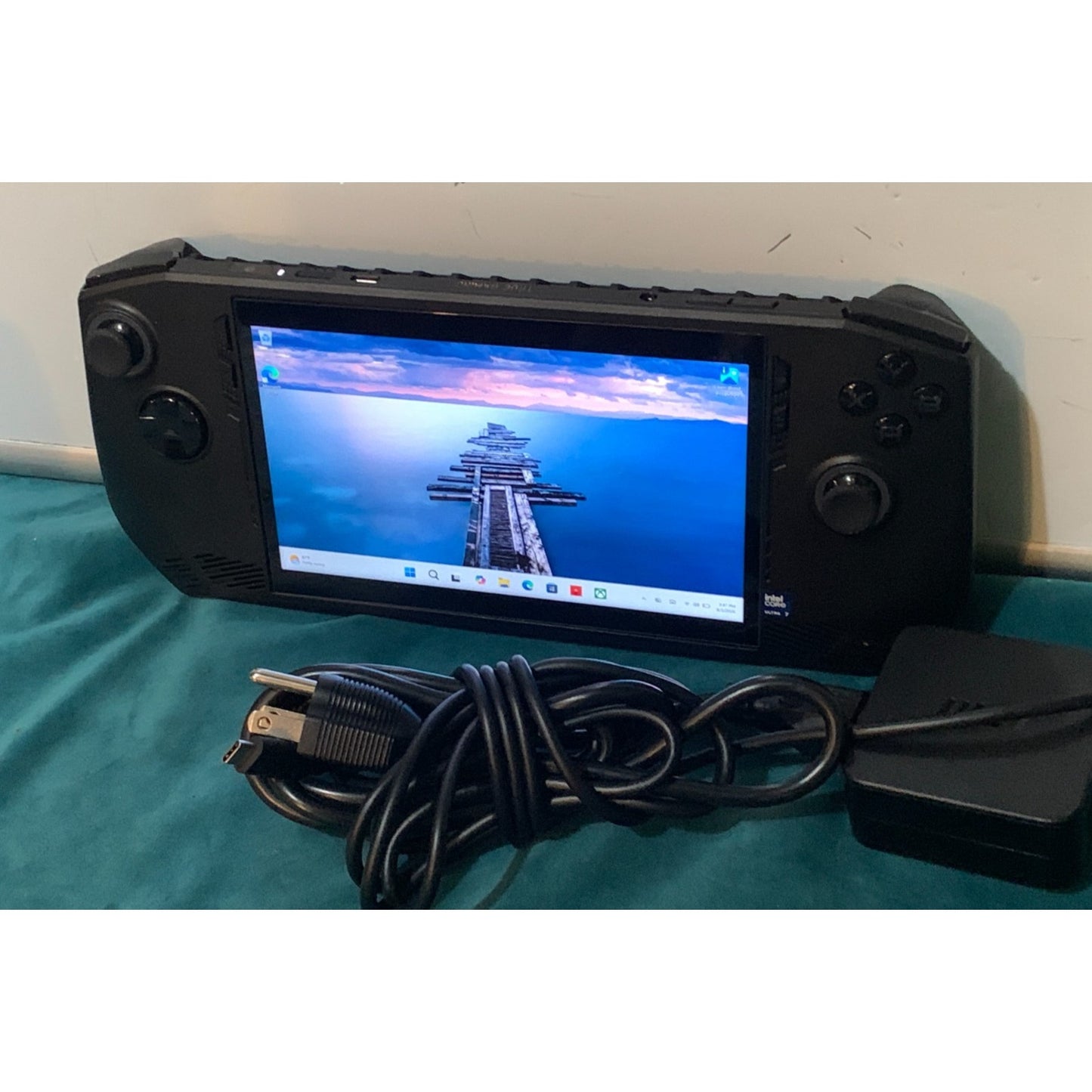 MSI Claw A1M Gaming Handheld Intel Ultra 7 155H