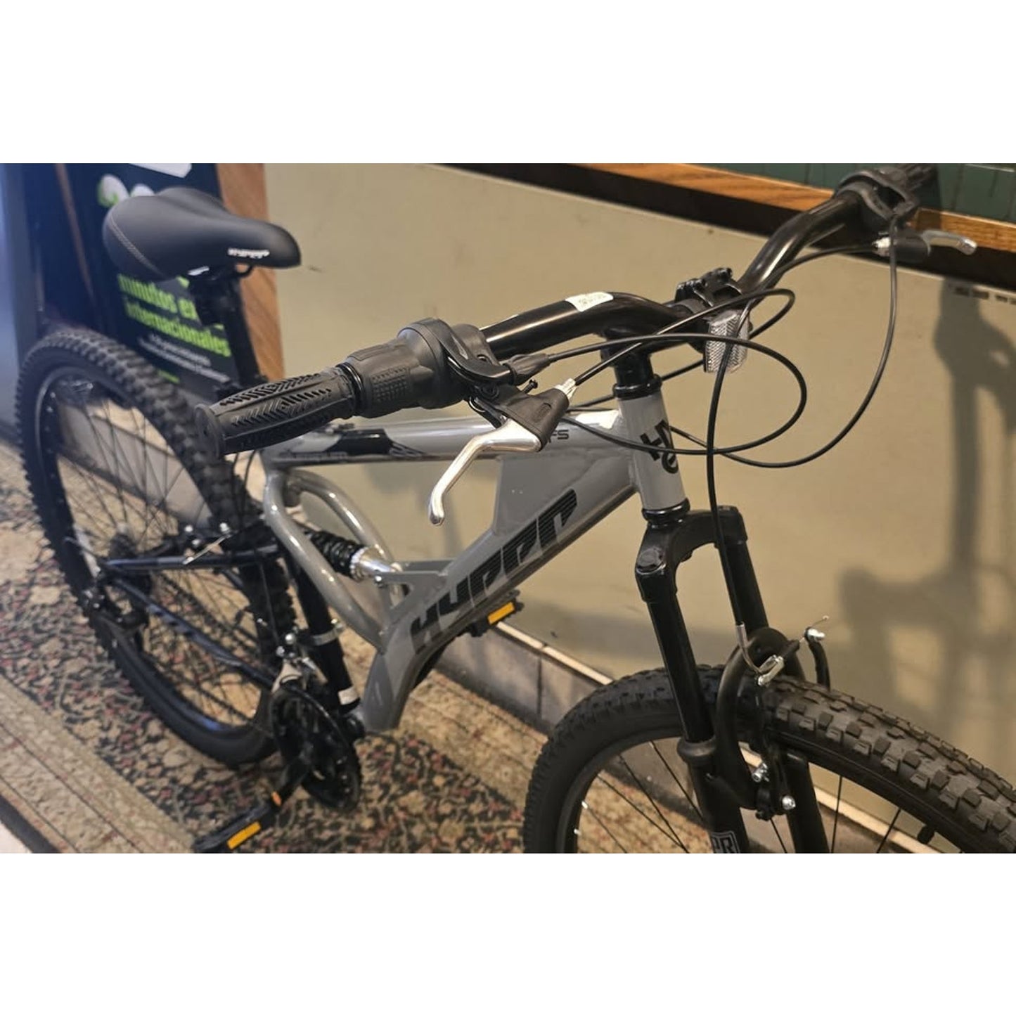 Hyper Havoc FS 29 Mountian Bike / 29" Wheels / 18" Frame / 21-Speed /