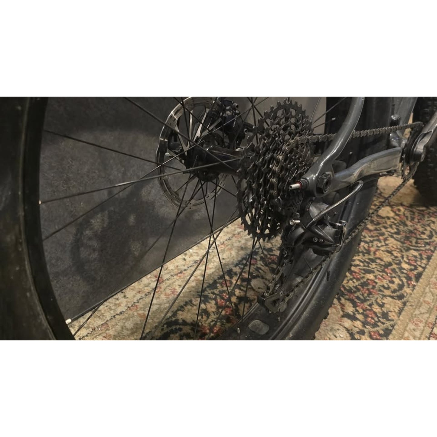 Trek Farley 9.6 L Ch 2018 Fat Bike / 27.5" x 4.5" Wheels / 18.5" Frame / 11-Speed