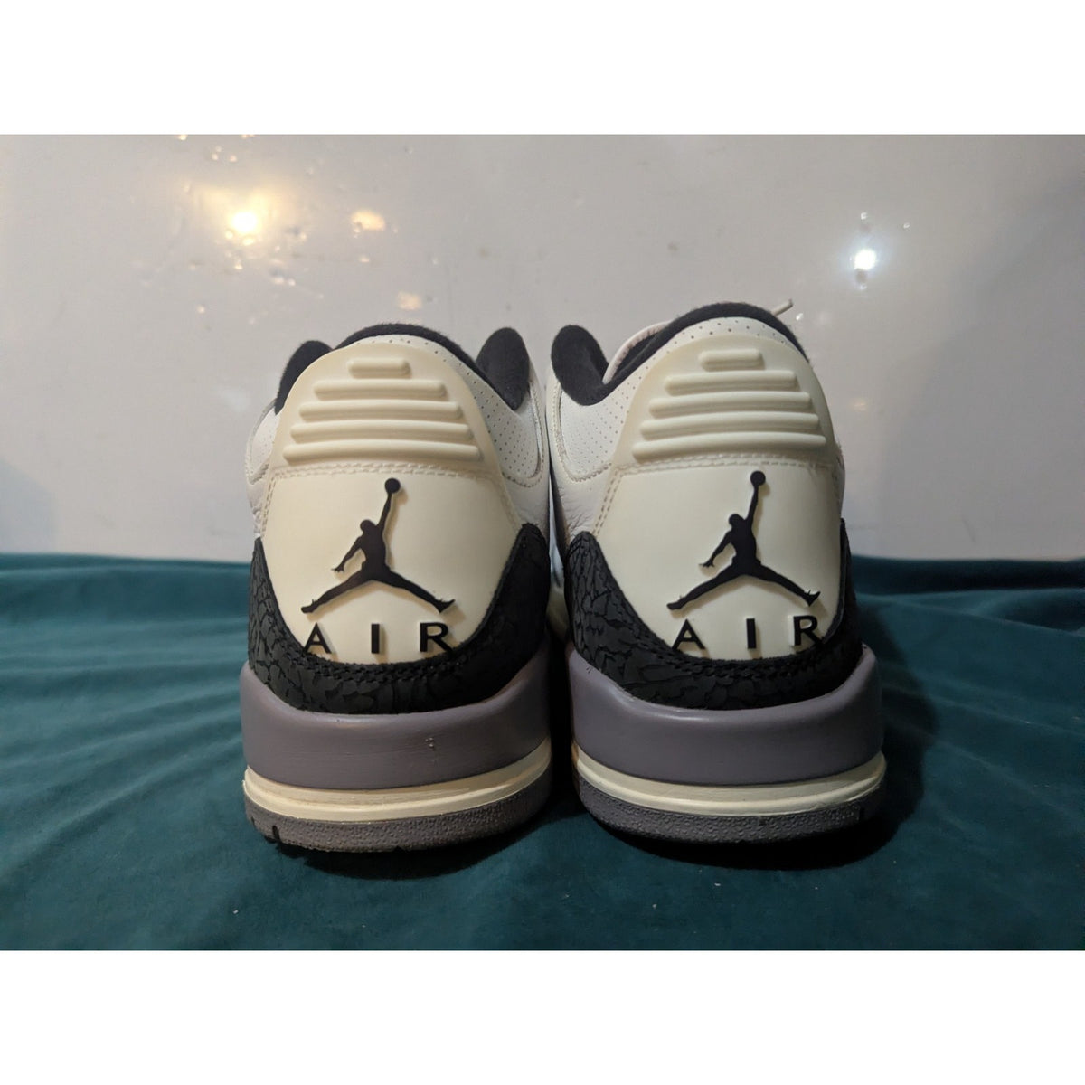 Air Jordan 3 Retro Summet White Fire Red Cement Grey Size 11 CT8532-106