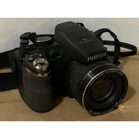 FUJI FILM FinePix S3200 24X Zoom Digital Camera 14MP