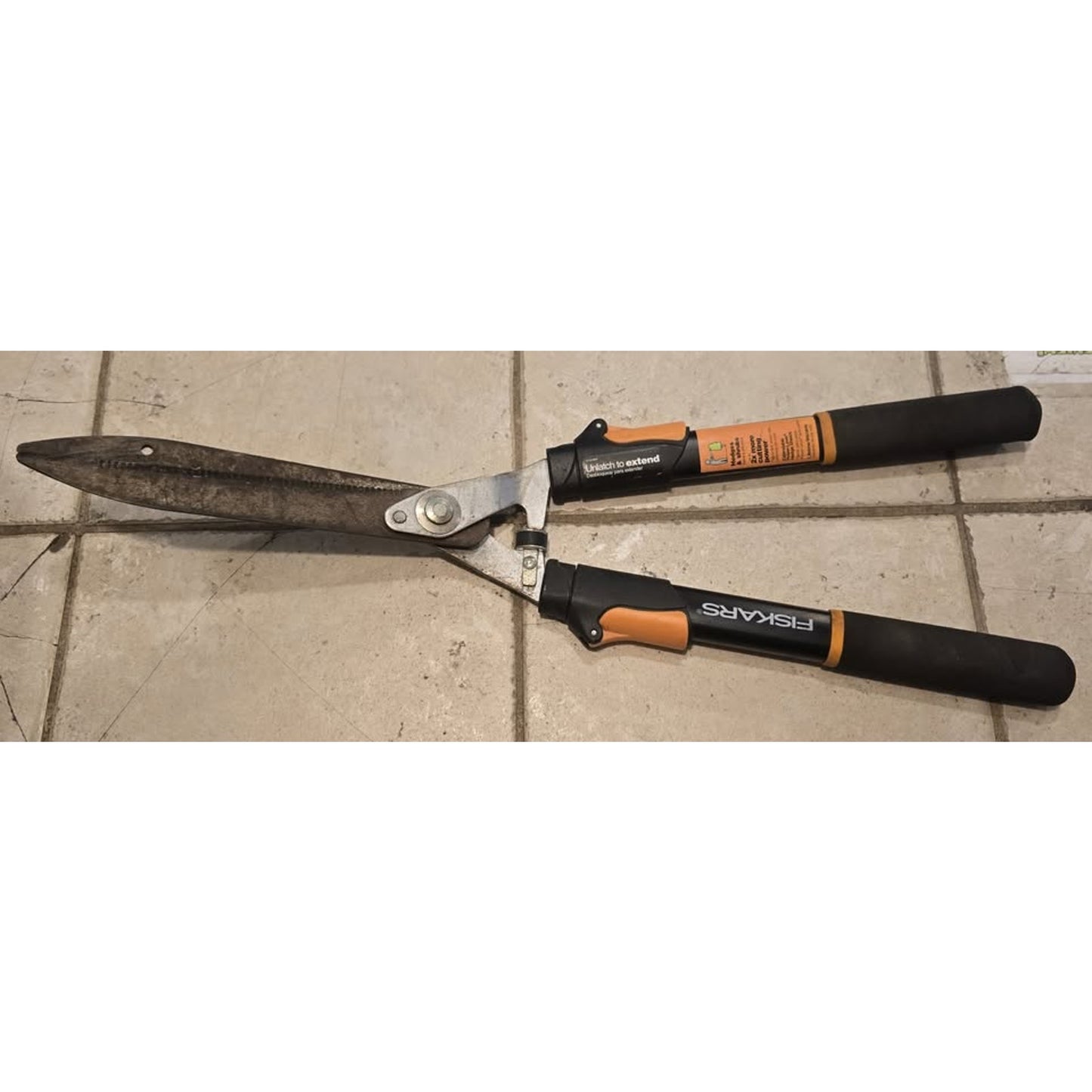 Fiskars Extendable Shears