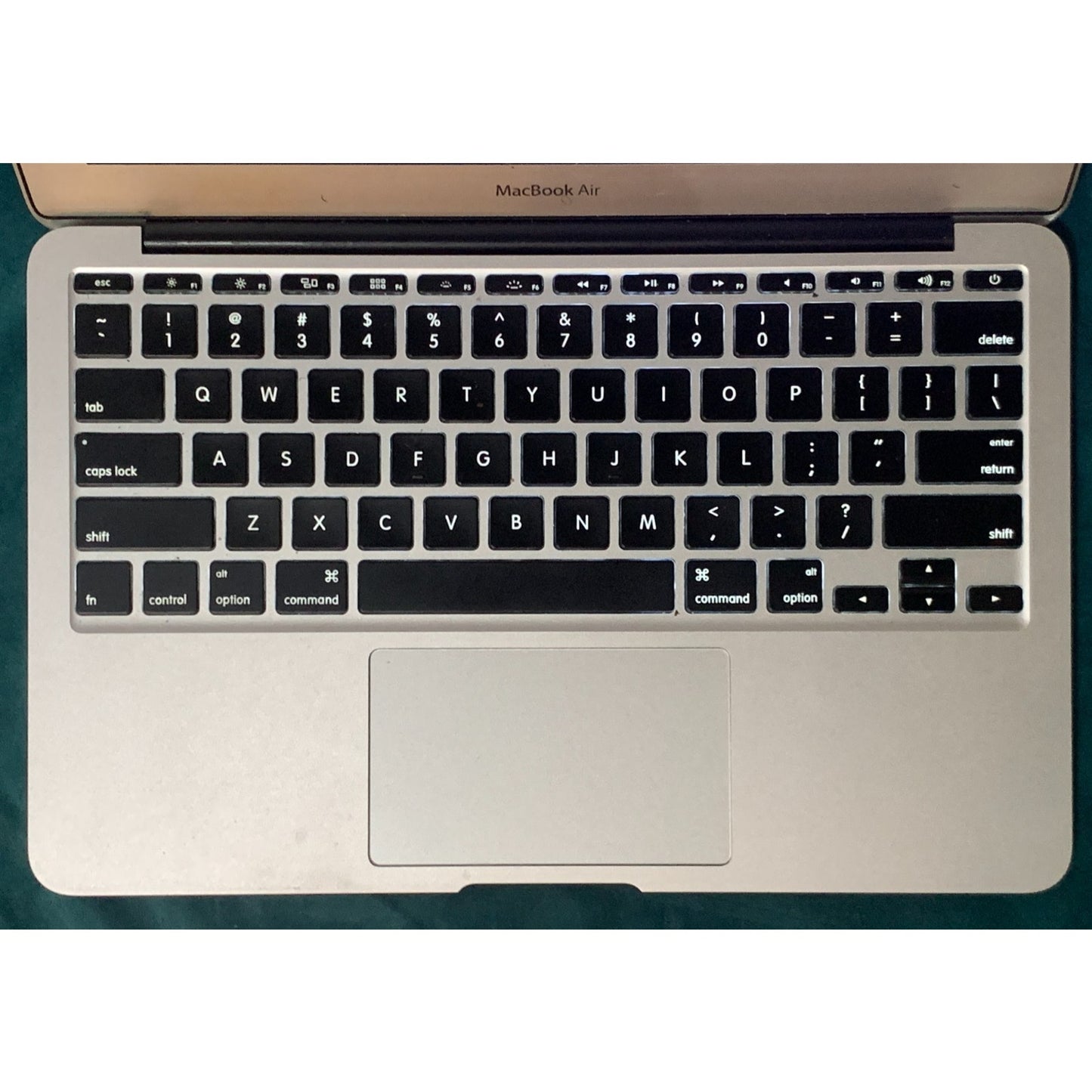 Apple MacBook Air A1465 2015 11" Intel Core i5 1.6GHz 4GB RAM 128GB SSD
