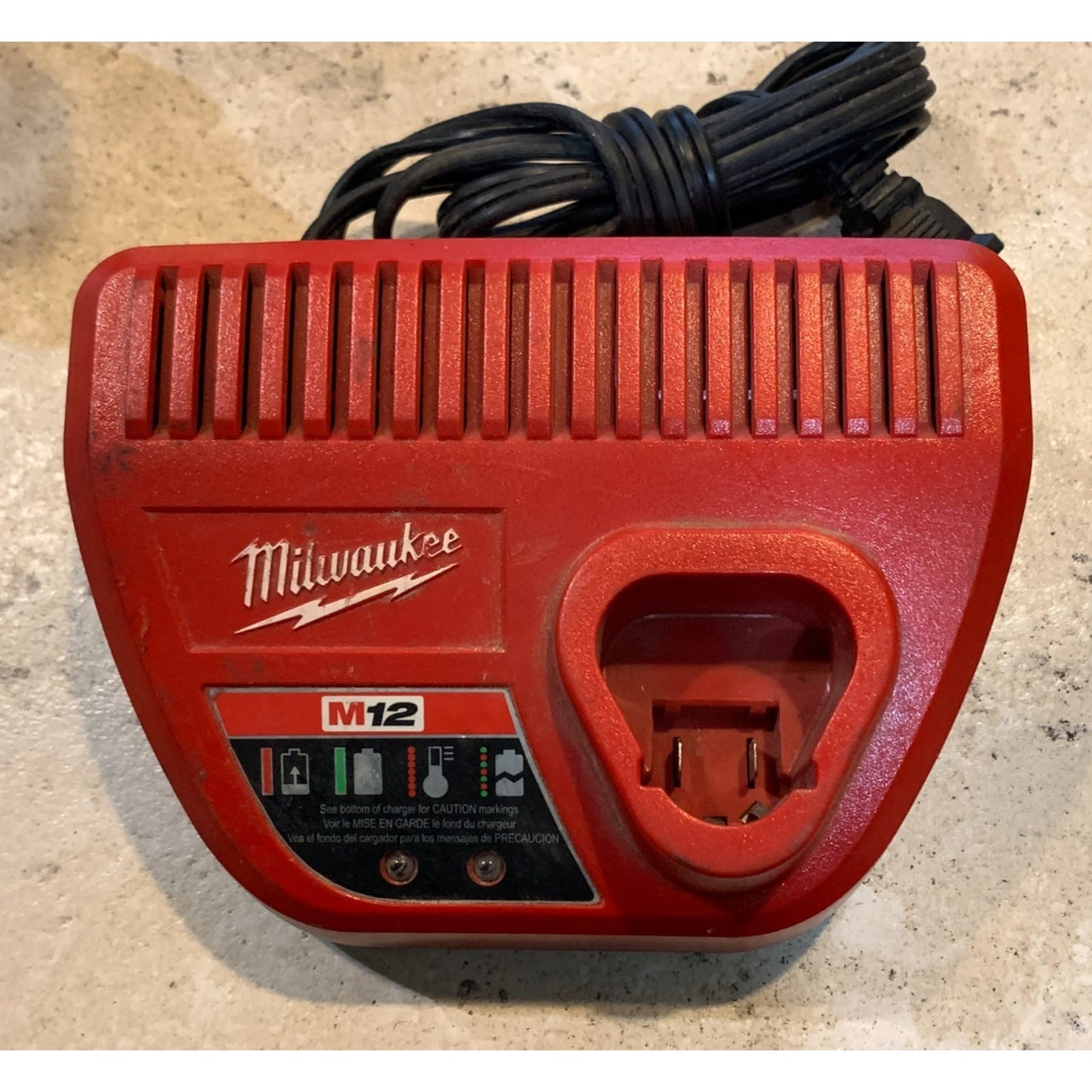Milwaukee M12 12 Volt Charger Red Lithium-Ion 48-59-2401