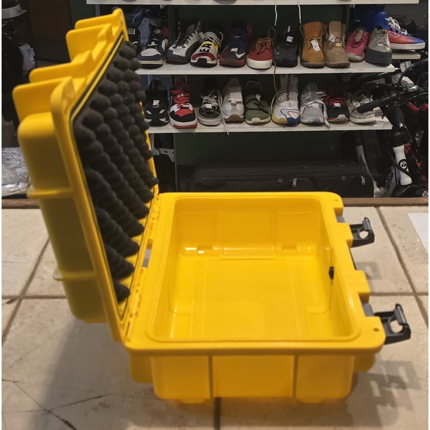 Invicta 8 Slot Hard Carry Case.