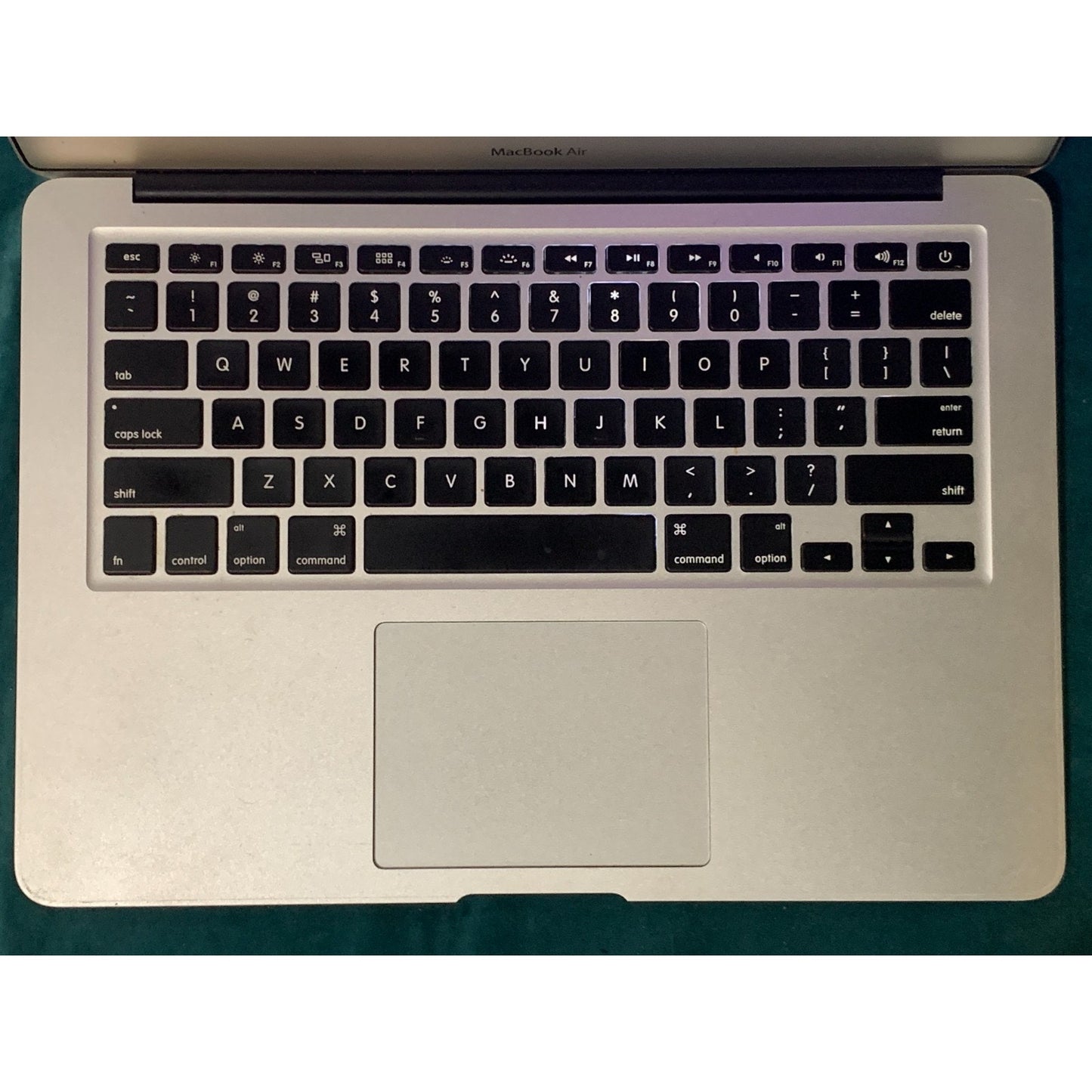 Apple MacBook Air A1466 2015 13.3" Core i5 CPU 1.7Ghz 8GB RAM 128GB SSD