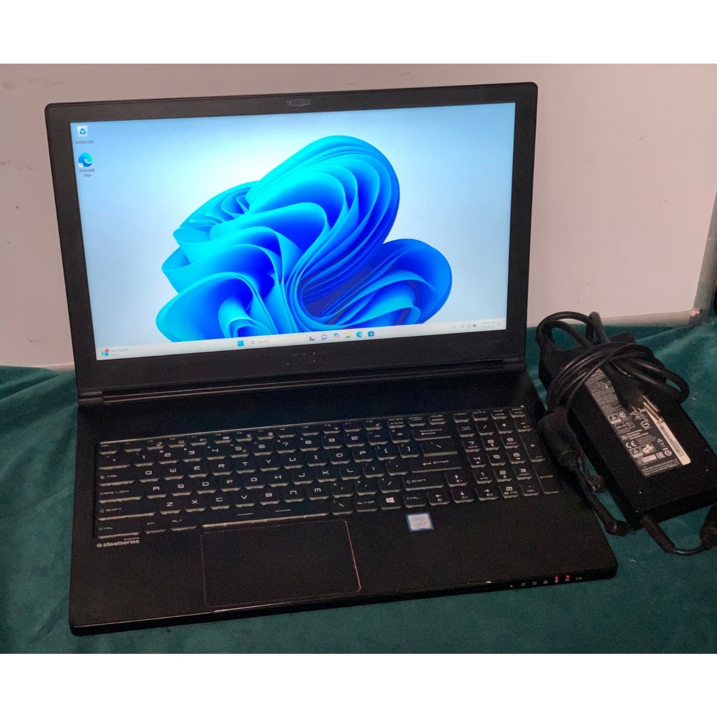 MSI Stealth GS63VR Pro i7-7700HQ 16GB RAM 256GB SSD 1TB SSD GTX 1060
