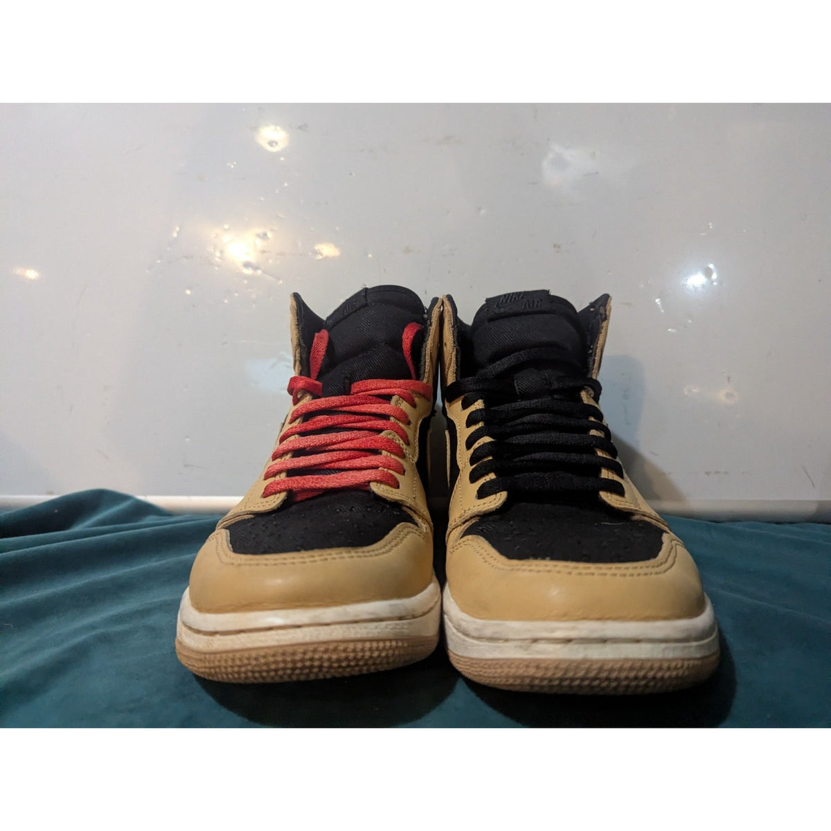 Nike Air Jordan 1 Retro High OG Heirloom 555088-202 Men’s Size 9 AR1955-001