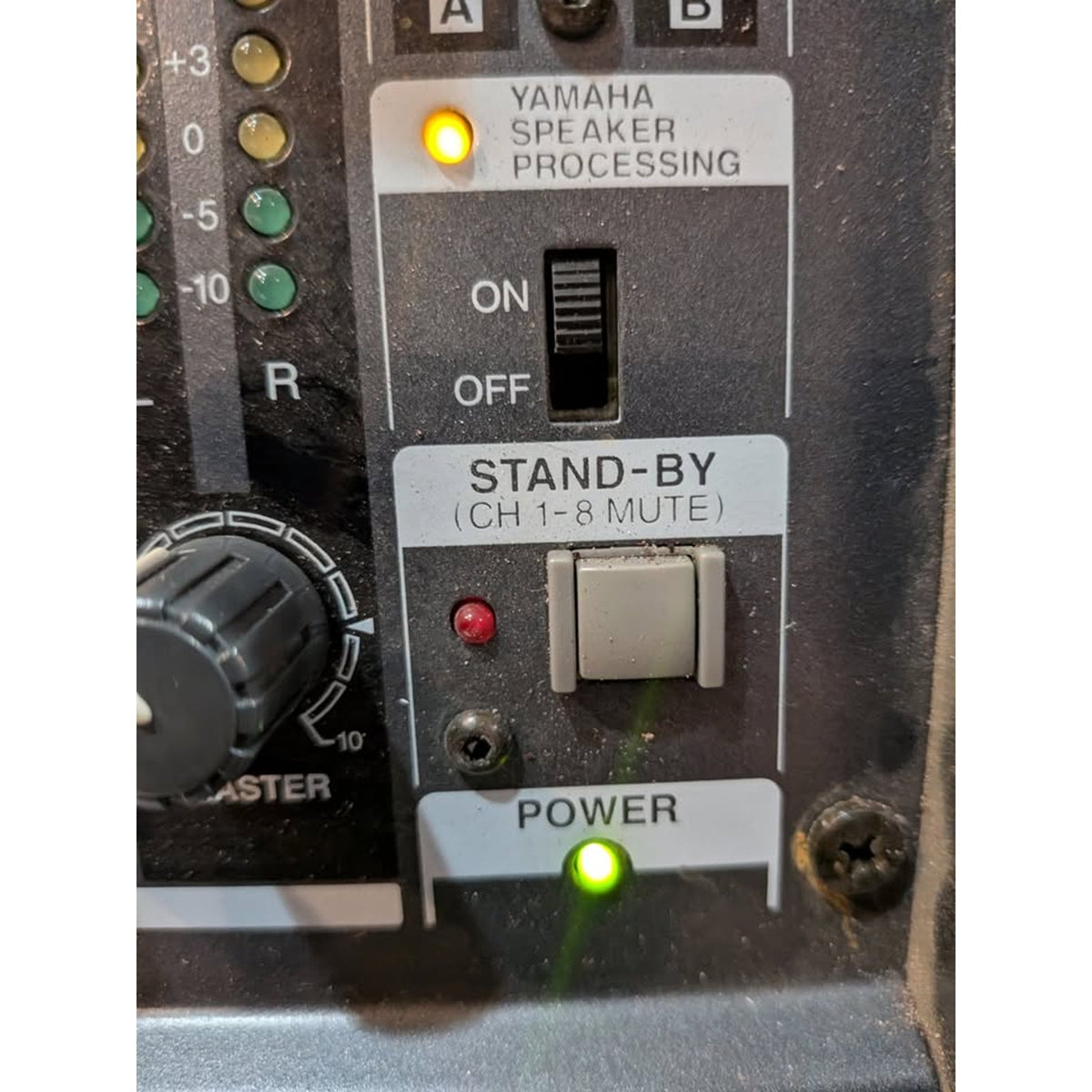 Yamaha EMX88s Powered Mixer / JN01362