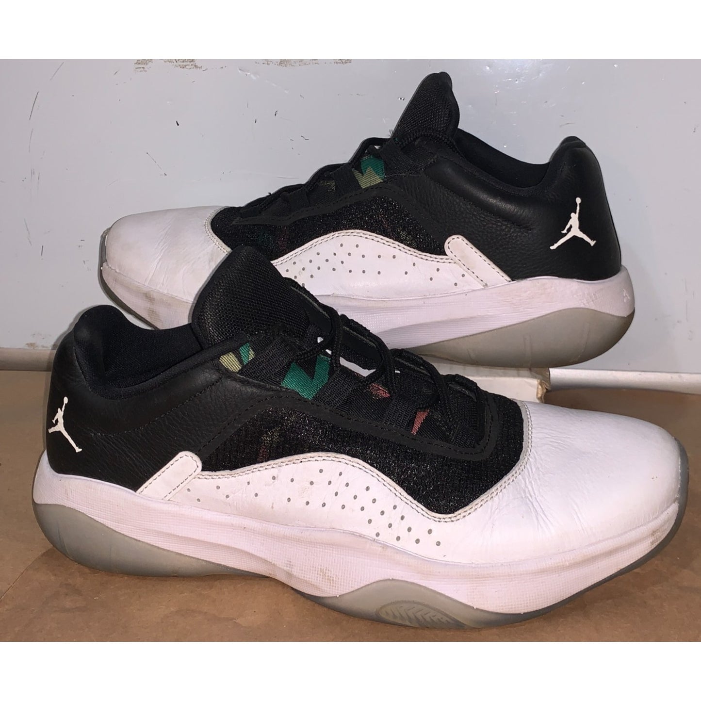 Nike Air Jordan 11 CMFT Low Men's Sneakers Black/White Size 8.5 / CW0784 104