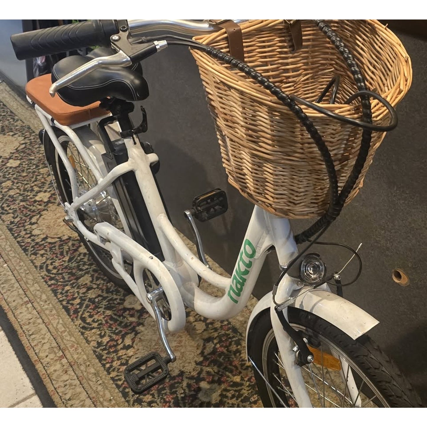 NAKTO Camel Step‑Thru Electric Cruiser / 22" Wheels / 16" Frame / Single Speed /