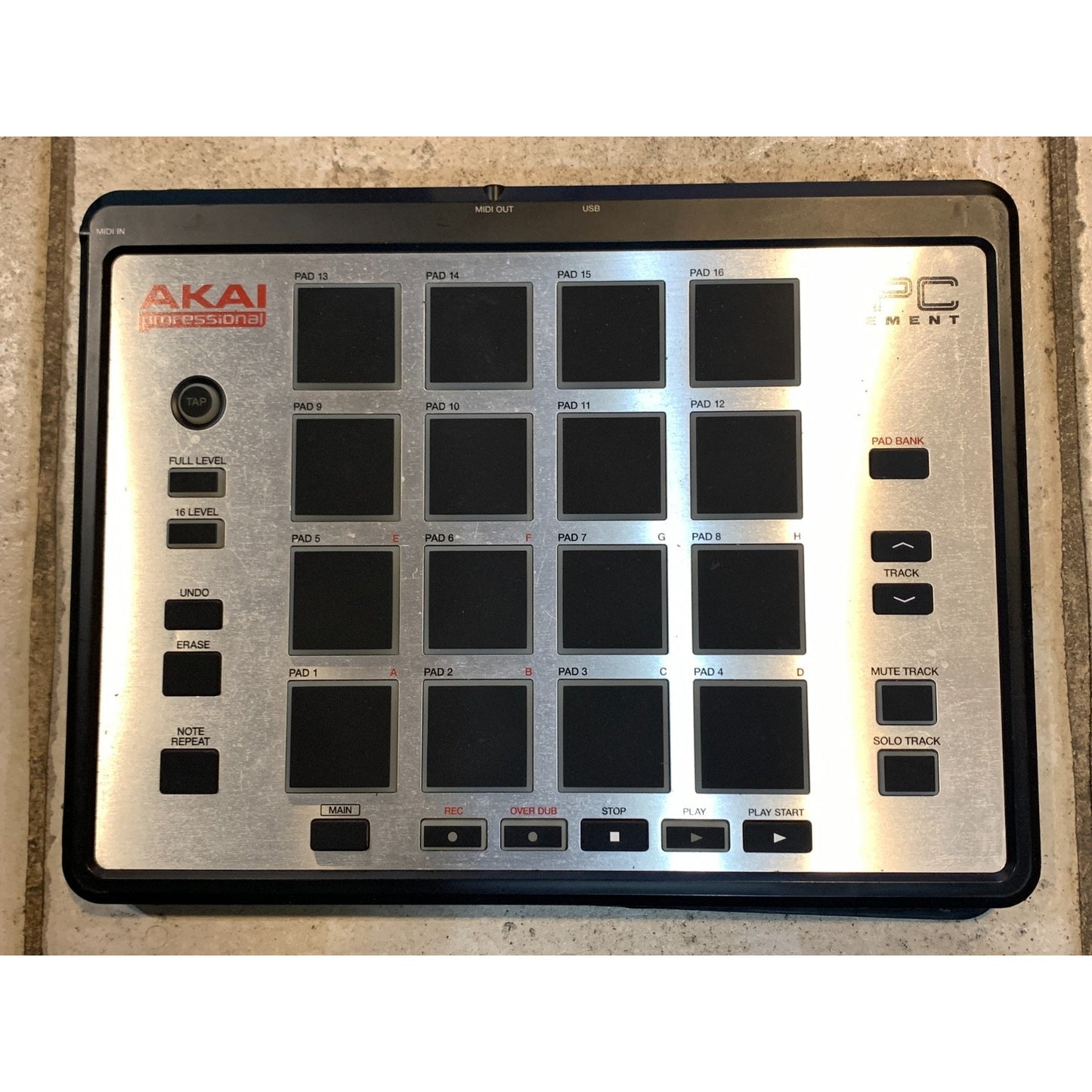 AKAI Professional MPC Element Touch Pad Music Production Center Sampler