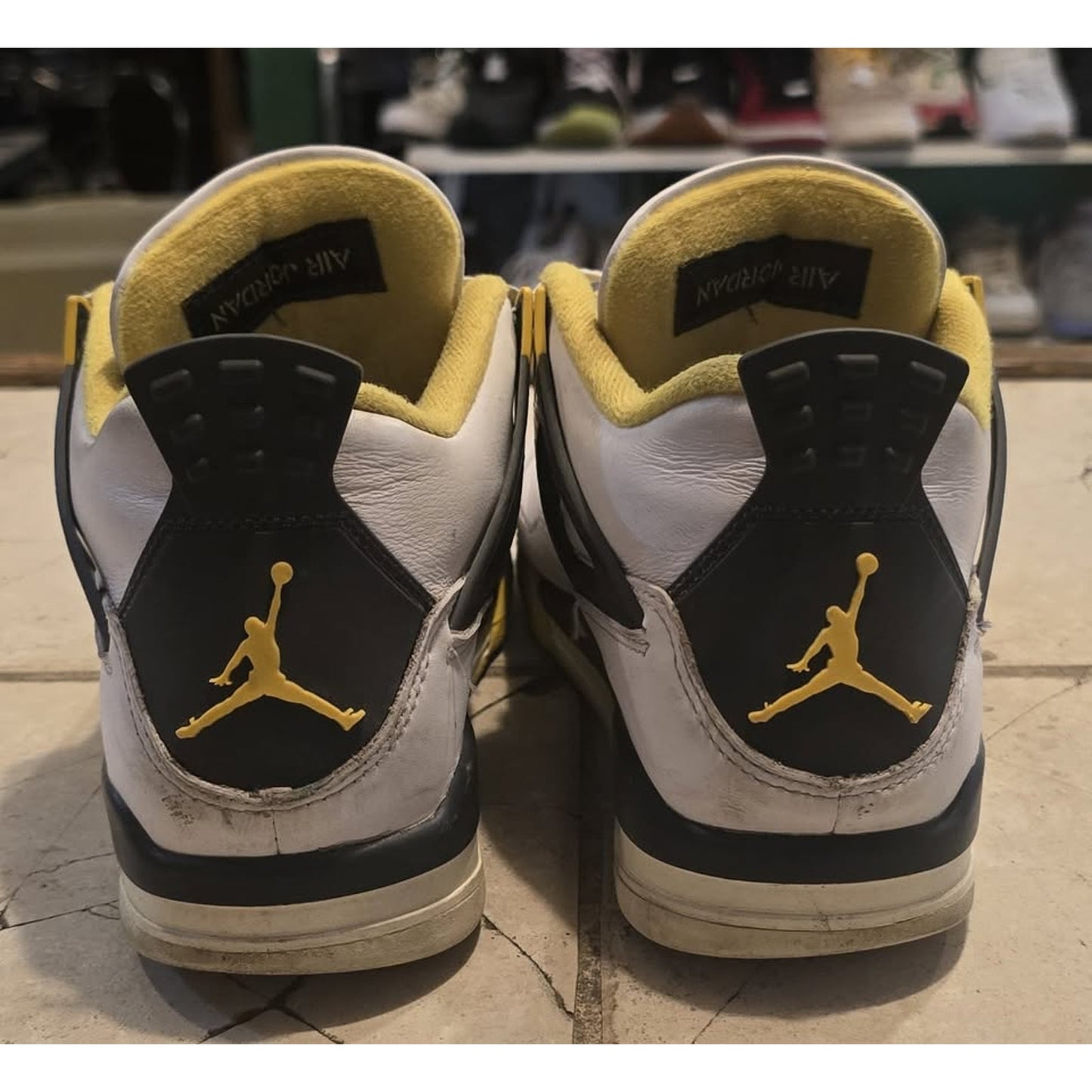 Nike Air Jordan 4 Retro "Vivid Sulfur" / AQ9129-101 / 8W /