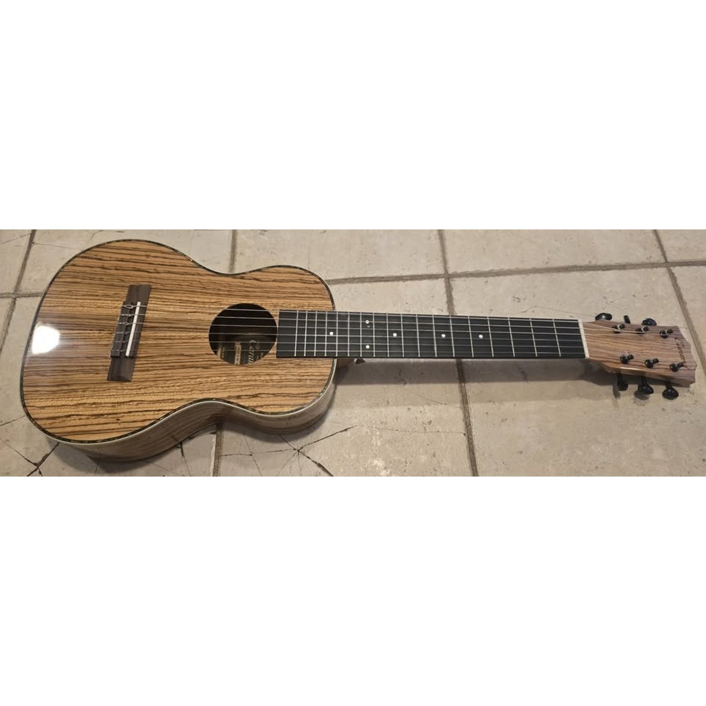 Caramel 6-String Acoustic Electric Ukulele