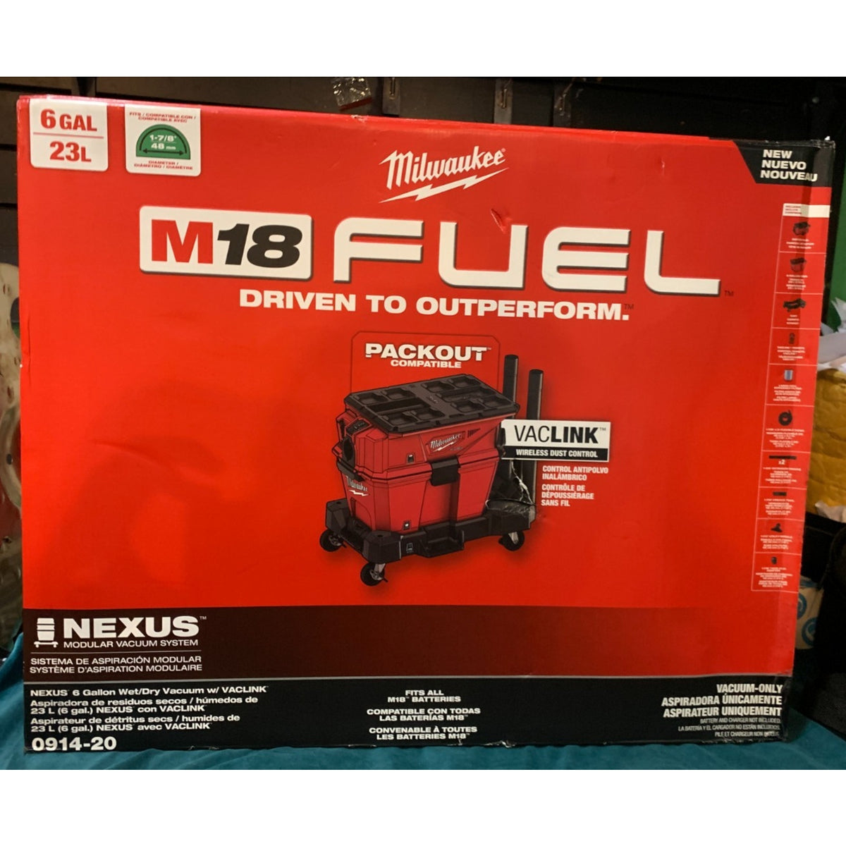 Milwaukee 0914-20 M18 FUEL NEXUS 6-Gal Wet/Dry Vacuum PACKOUT VACLINK