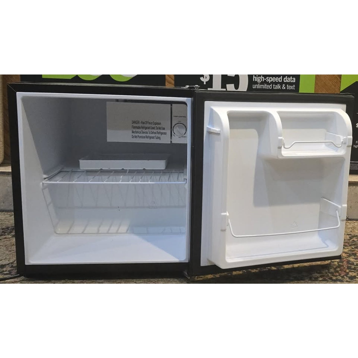 Sunbeam 1.7 cu.Ft. Compact Refrigerator / REFSB17B /