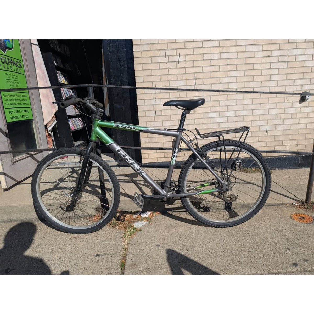 Trek 3700 Bike / 19.5 Frame / 26" Wheels / 24 Speed
