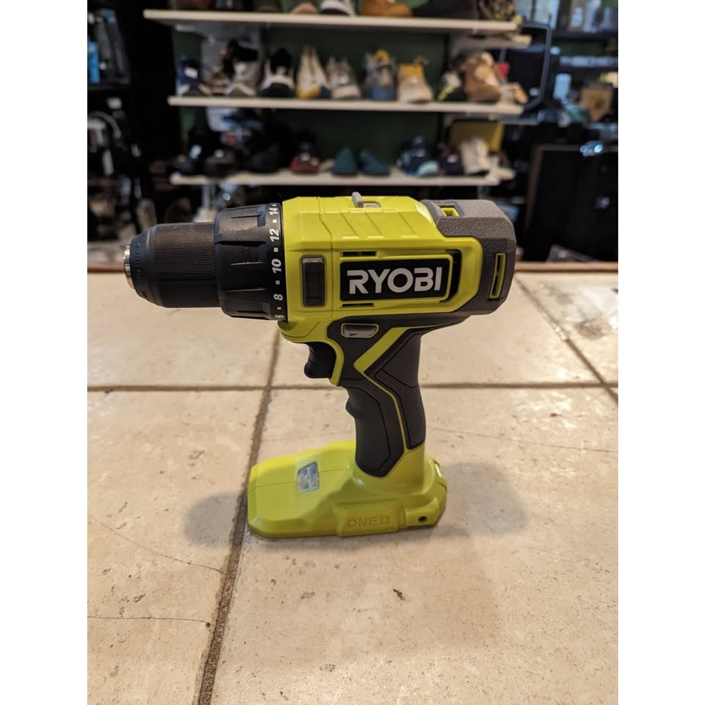 Ryobi One+18V 1/2 inch Cordless Drill/Driver / PCL206