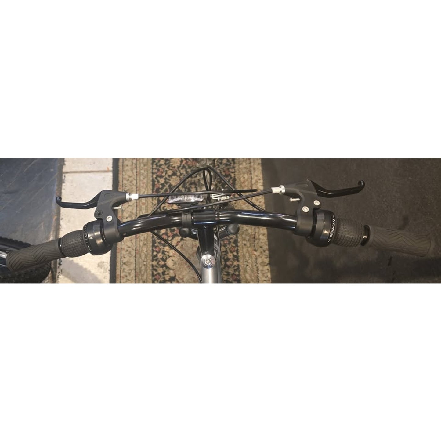 Huffy Highland Mountain Bike / 24" Wheels / 15" (S) Frame / 18-speed /