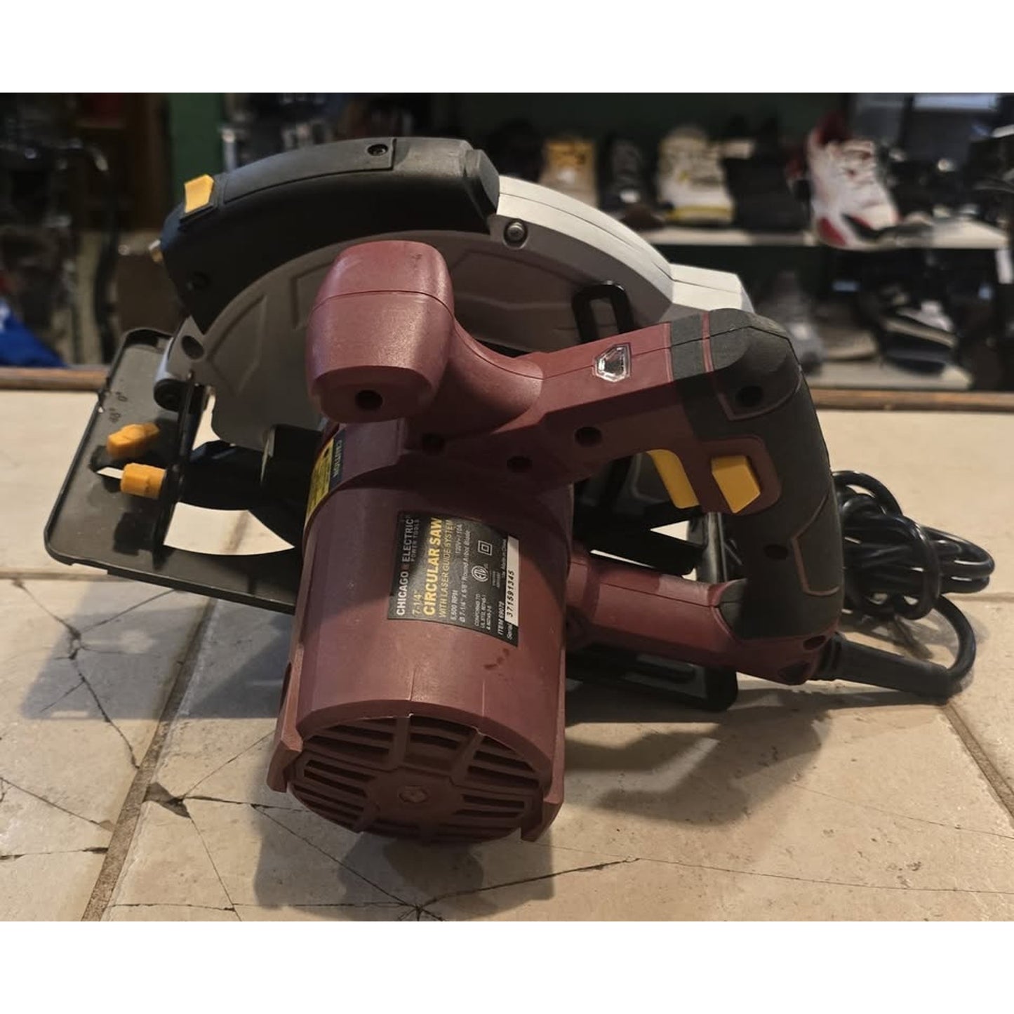 Chicago 7-1/4" Circular Saw w/ Laser / 69078 /