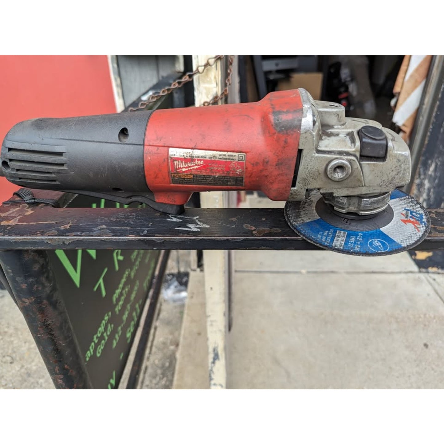 Milwaukee 4-1/2 11A Small Corded Angle Grinder