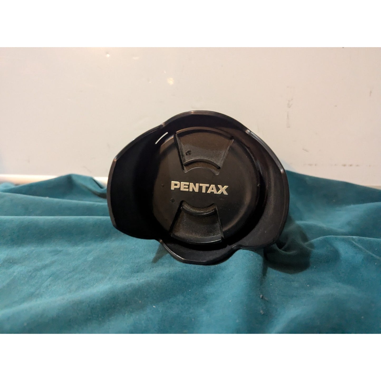 Pentax-FA SMC 28-200mm 1:3.8-5.6 Camera Lens