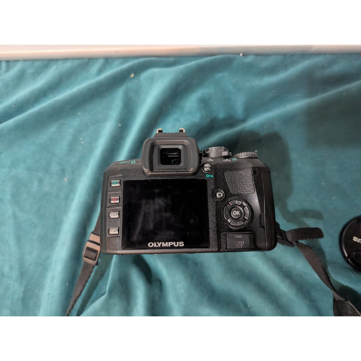 Olympus EVOLT E-410 10.0MP Digital 4/3 DSLR Camera