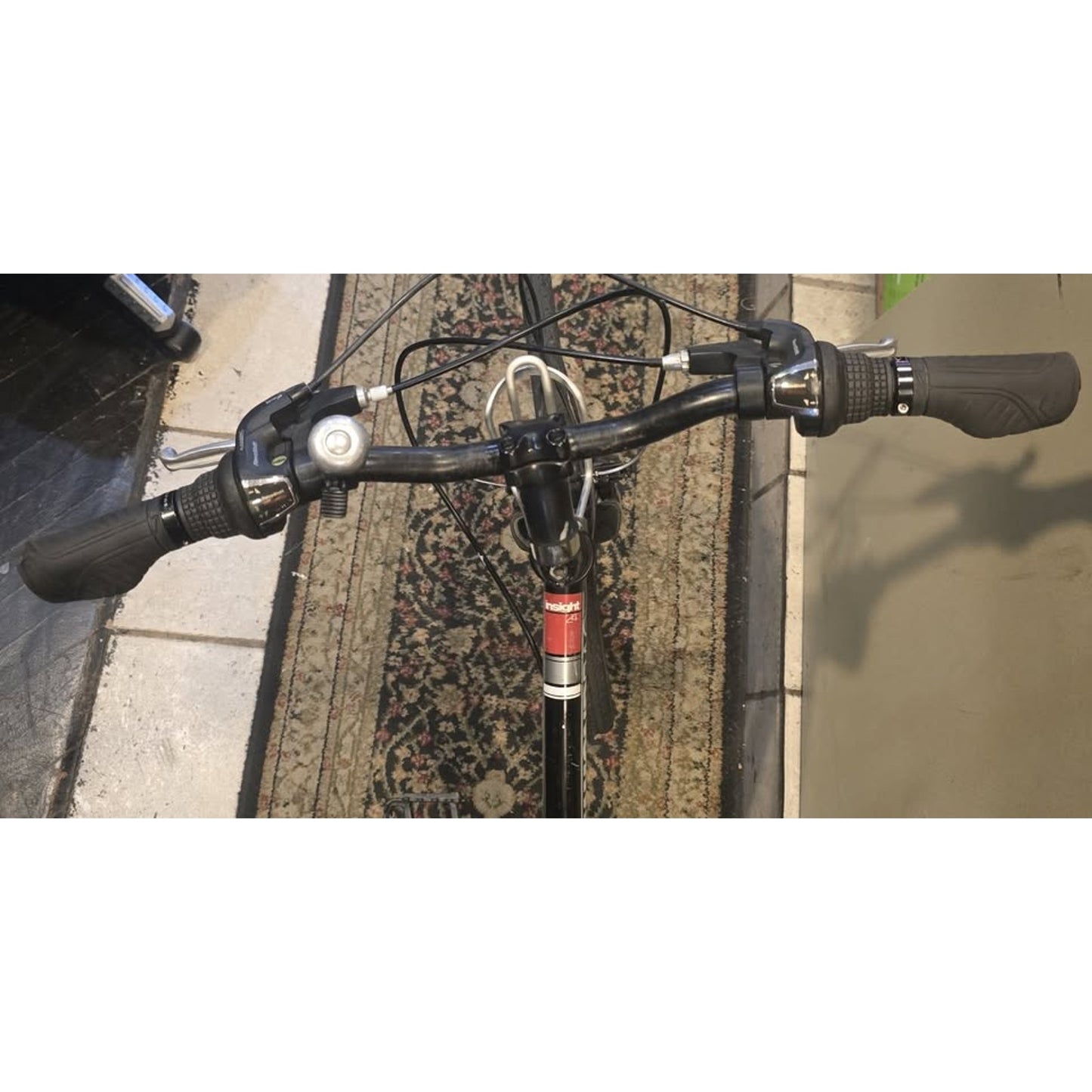 DiamondBack Insight 24 Hybrid Bike / 12" Frame / 24" Wheels / 14-Speed /