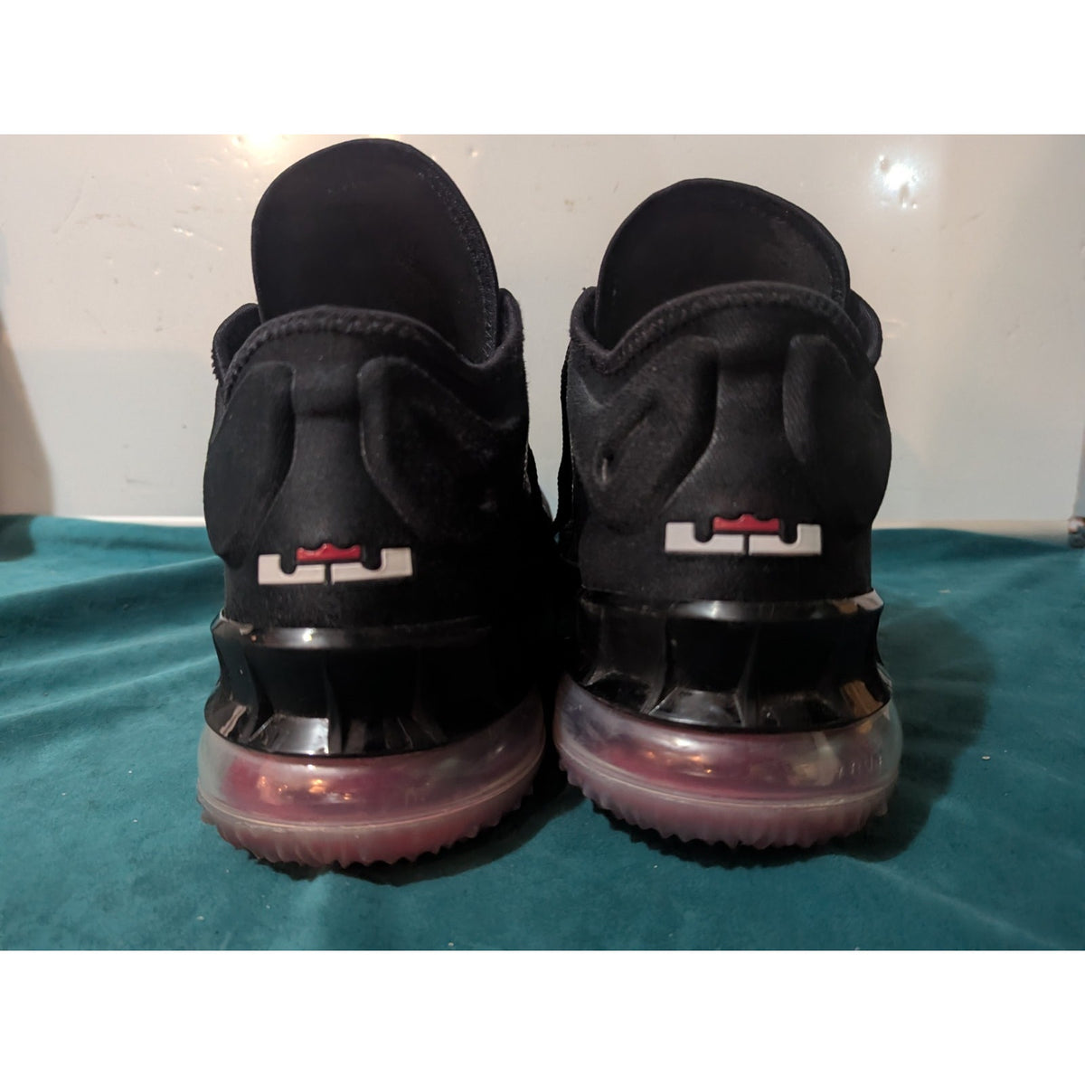 Nike Lebron 18 LOW BRED BLACK RED CV75622-001 Size 12