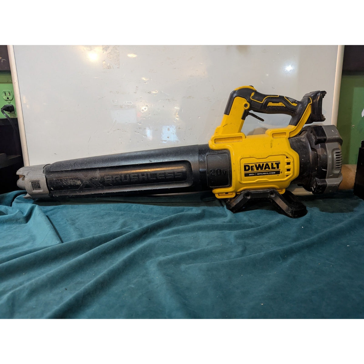 DeWALT DCBL722 20V MAX Handheld Blower