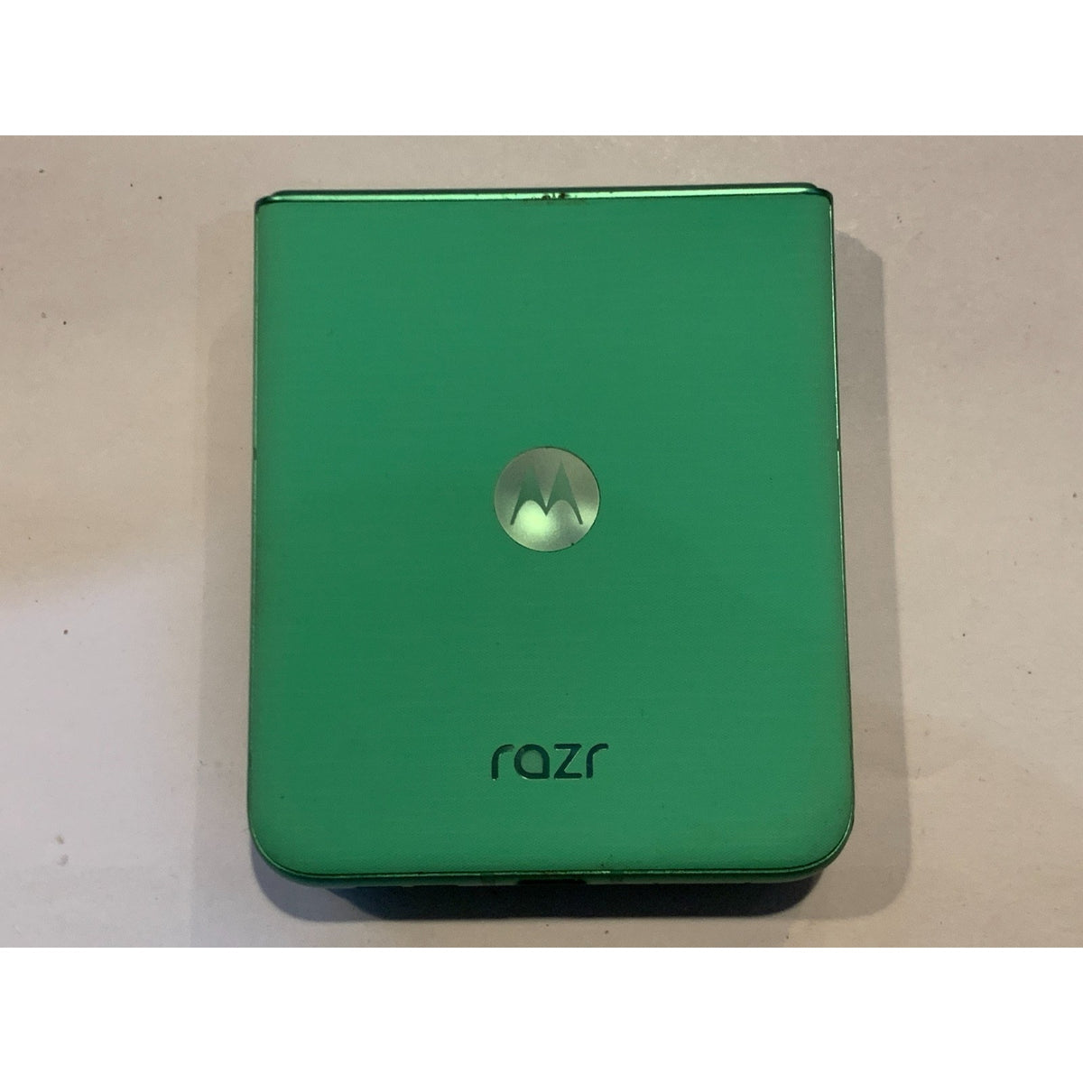 Motorola Razr 2025 256GB Green XT2553V (Total Wireless)