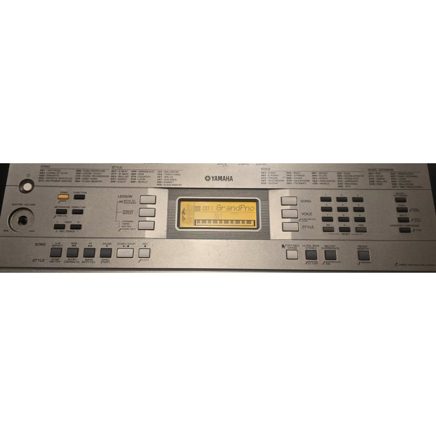 Yamaha 61-Key Portable Electric Keyboard / PSR E353 /