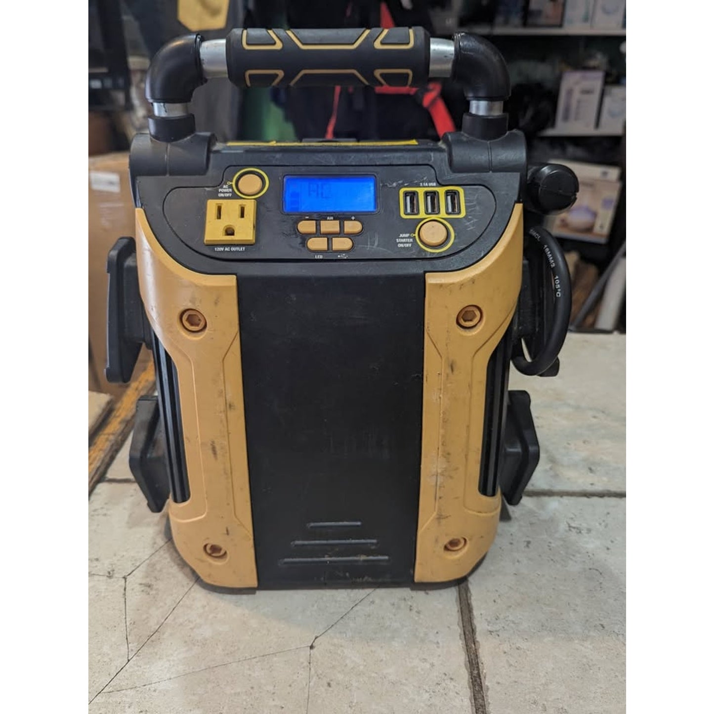 EverStart Maxx Power Station/ J5CPDE/ 1400A