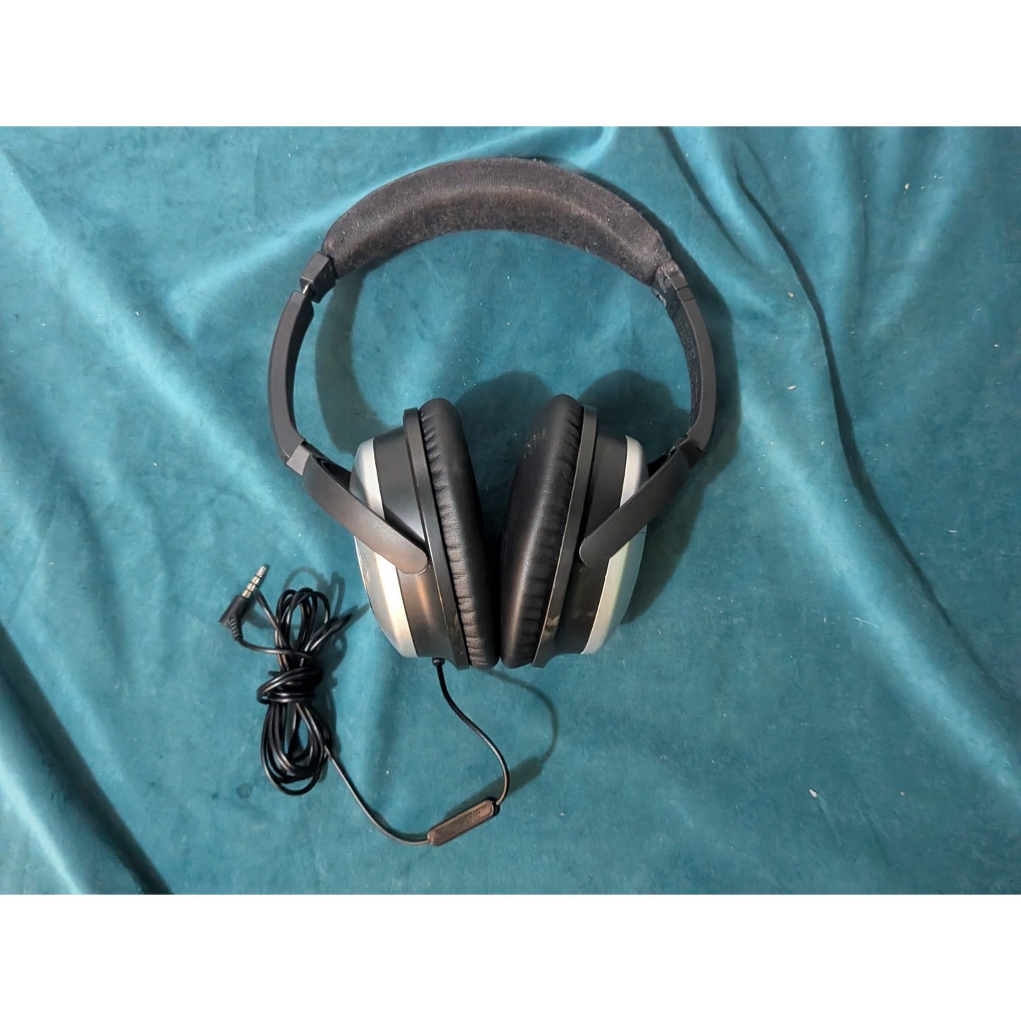 Bose QuietComfort 15 QC15 Noise-Cancelling Headphones