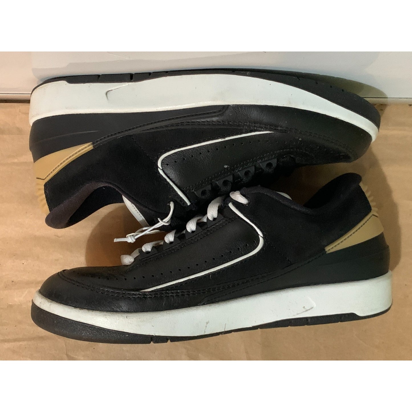 Nike Air Jordan 2 Retro Low Black And Gold Basketball Shoes - Women’s Size 9