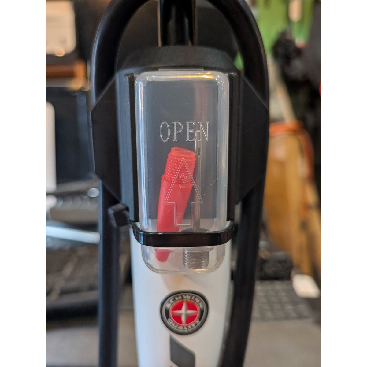 Schwinn Cyclone Plus Floor Pump