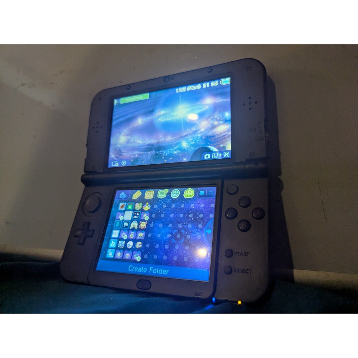 Nintendo "New" 3DS XL Console / RED-001 / Black