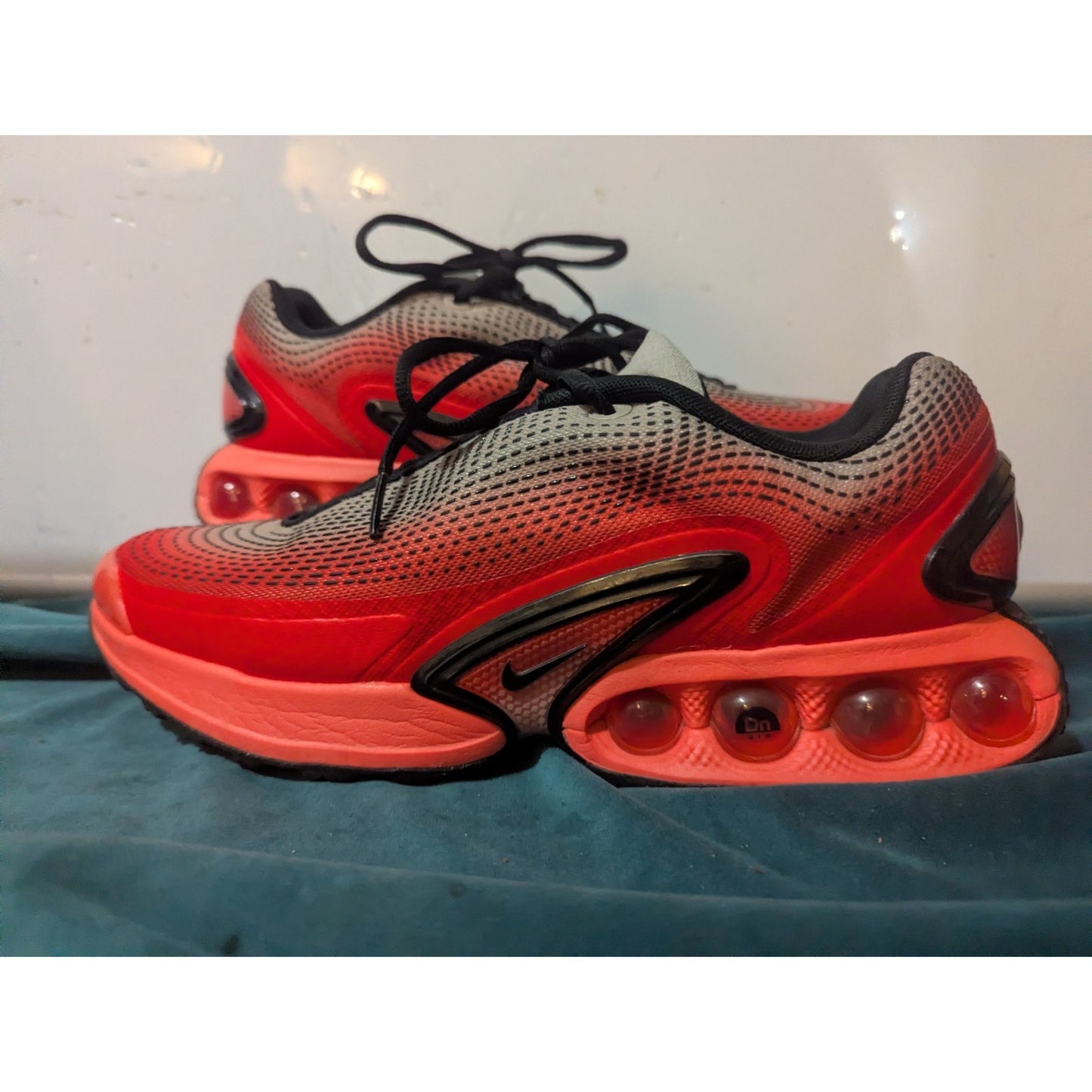 Nike Air Max DN SE Collage Grey Bright Crimson HF5531-002