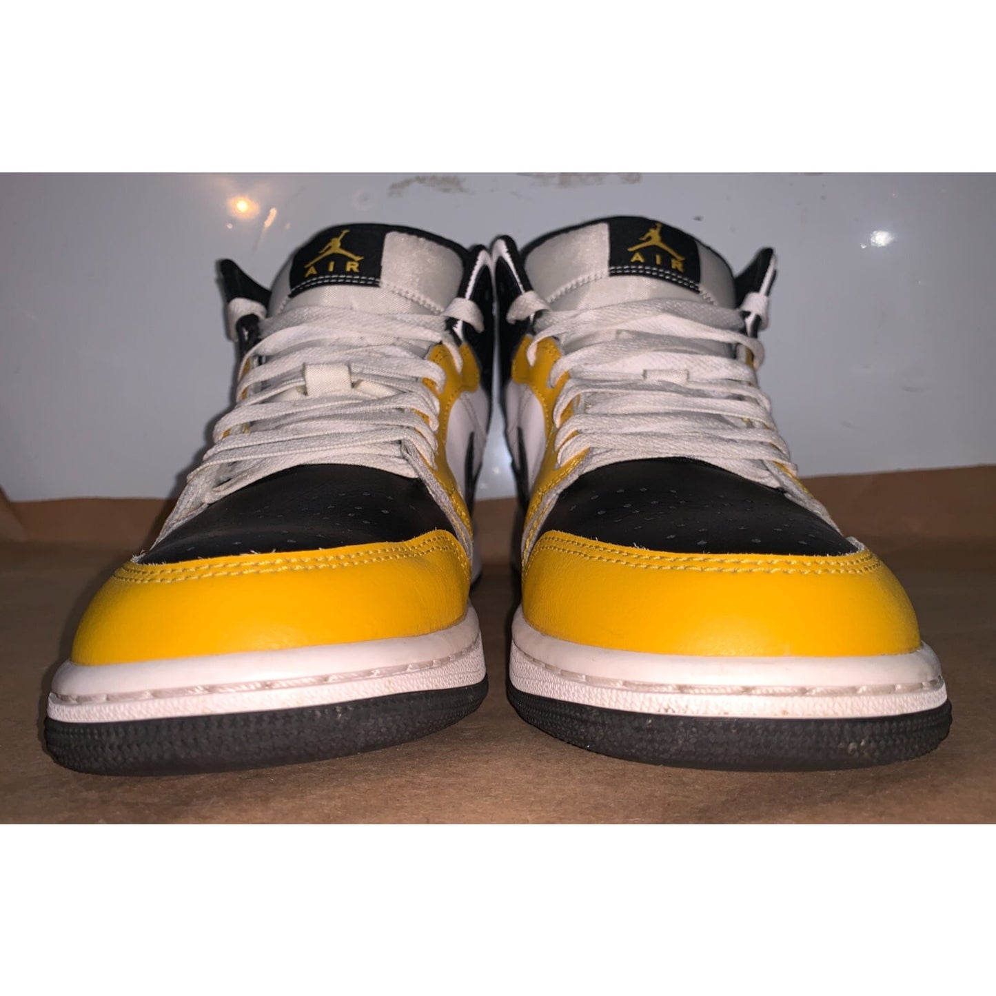 NIKE AIR JORDAN 1 MID YELLOW OCHRE-BLACK-WHITE SZ 8.5 [DQ8426-701]